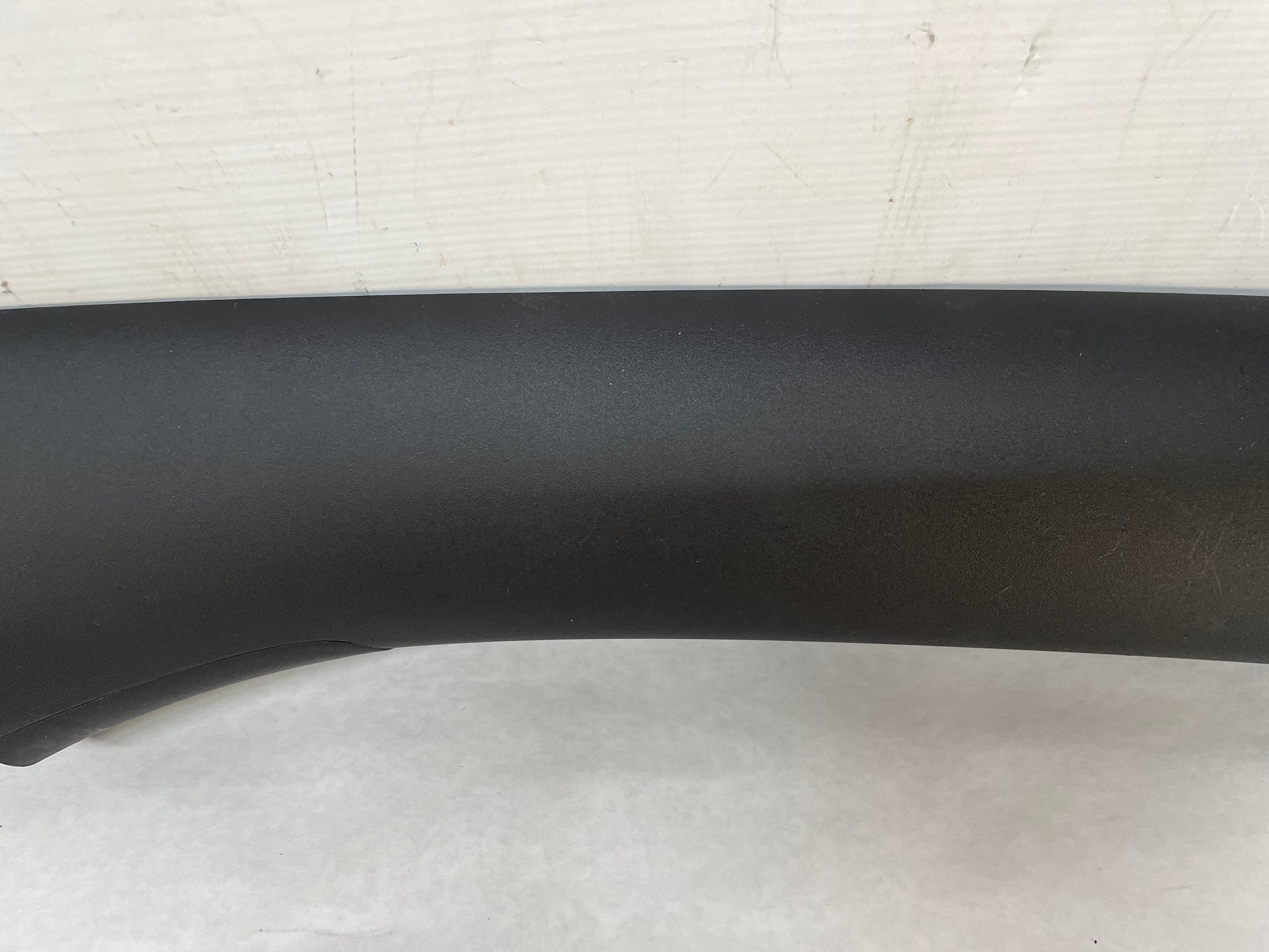 2009 Pontiac G8 GT RH & LH Interior A Pillar Windshield Trim Molding Panels OEM - Day's Parts Yard