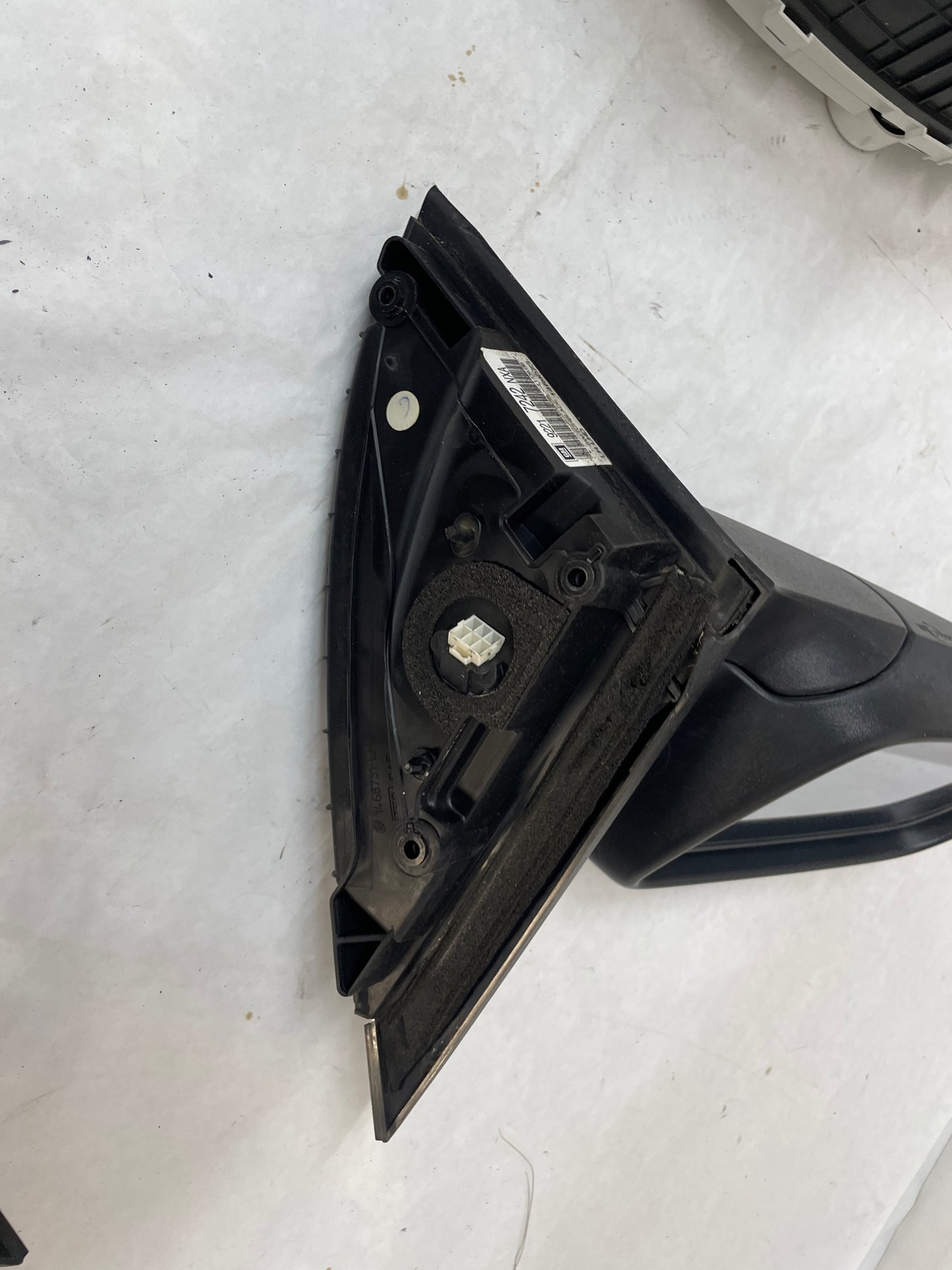 2009 Pontiac G8 LH Driver Exterior Side Door Mirror OEM - Day's Parts Yard