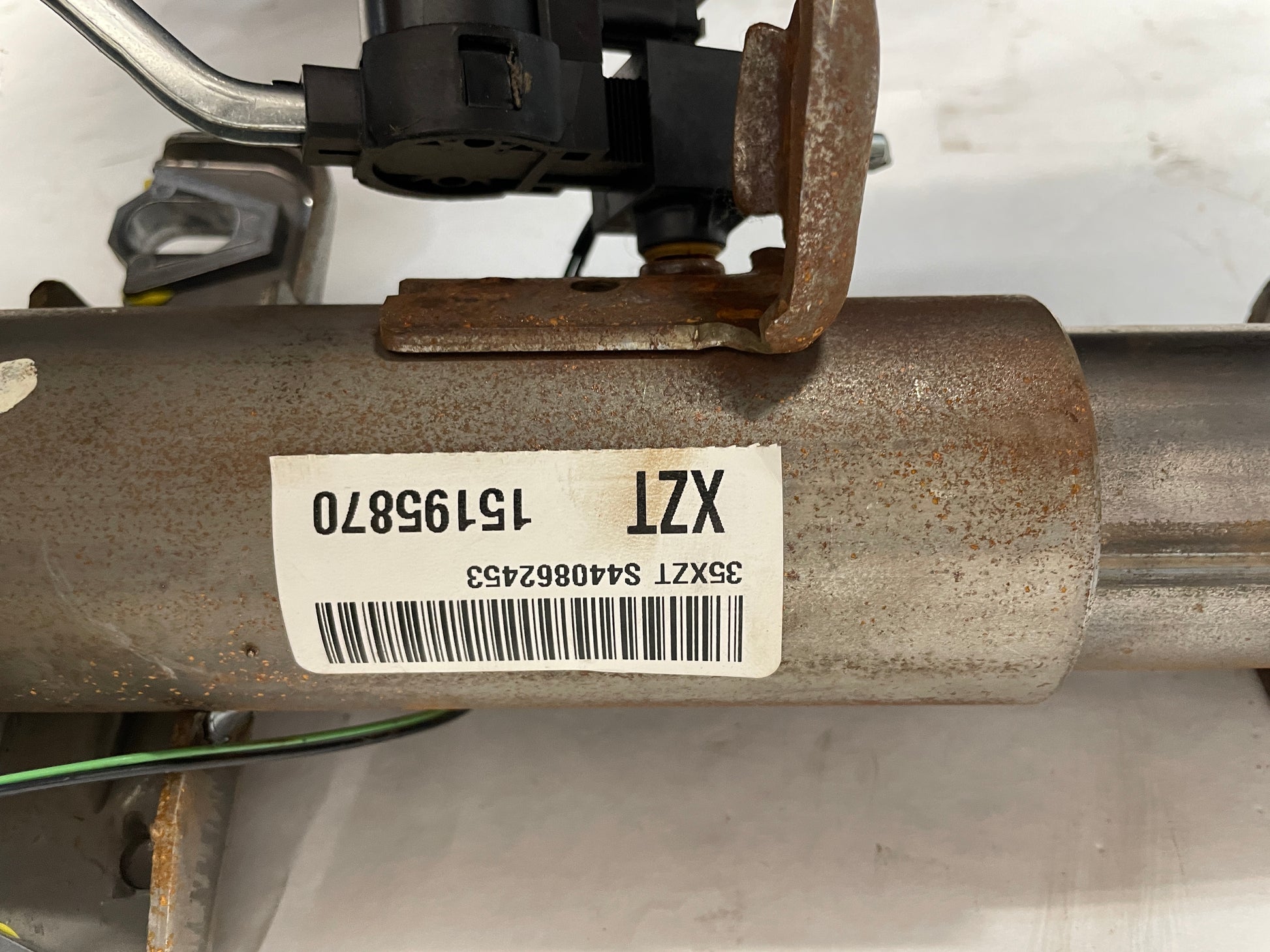 2004 GMC Sierra K1500 Steering Column w/ Key OEM - Day's Parts Yard