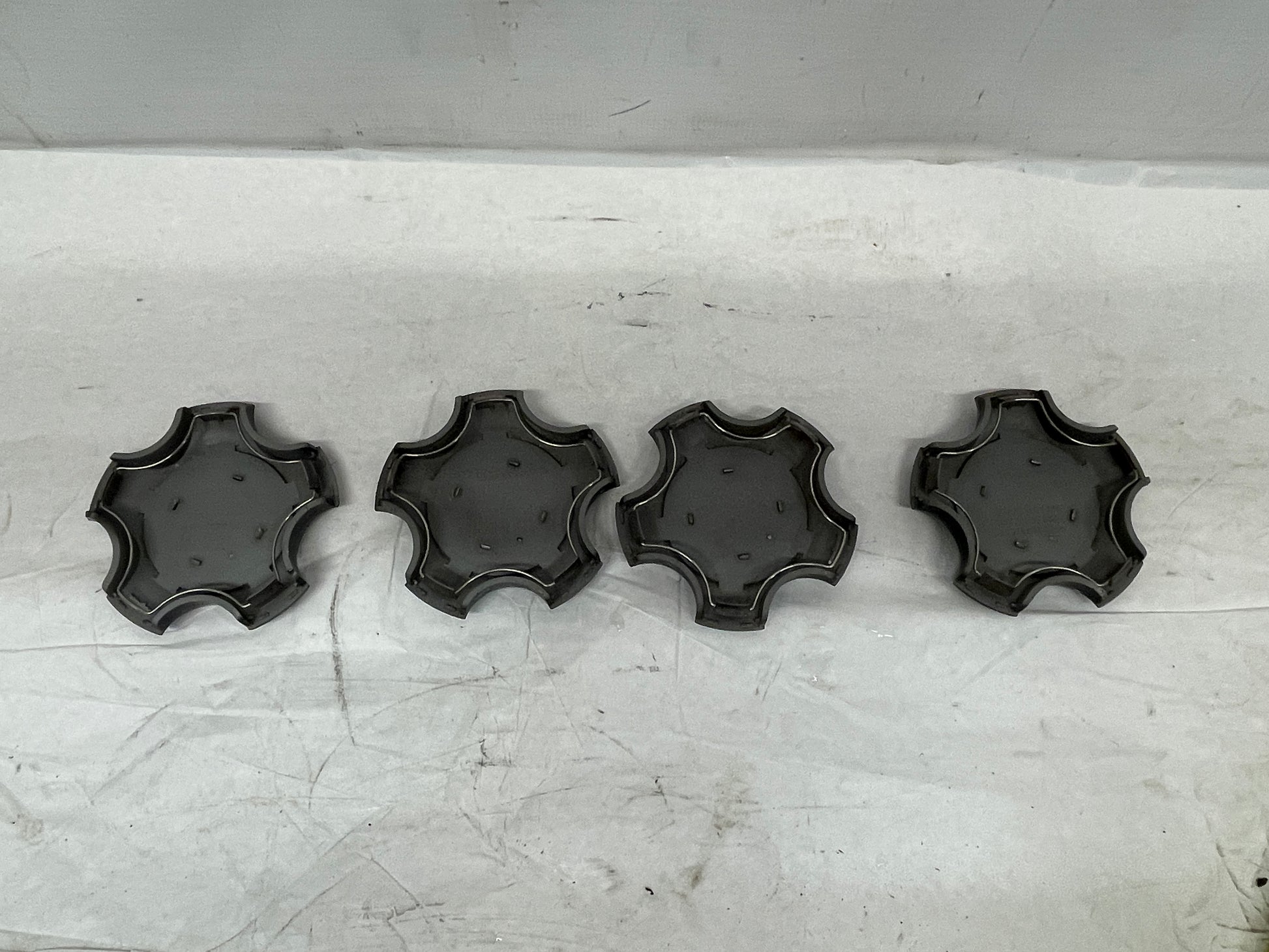 2009 Pontiac G8 GT Wheel Center Caps OEM - Day's Parts Yard