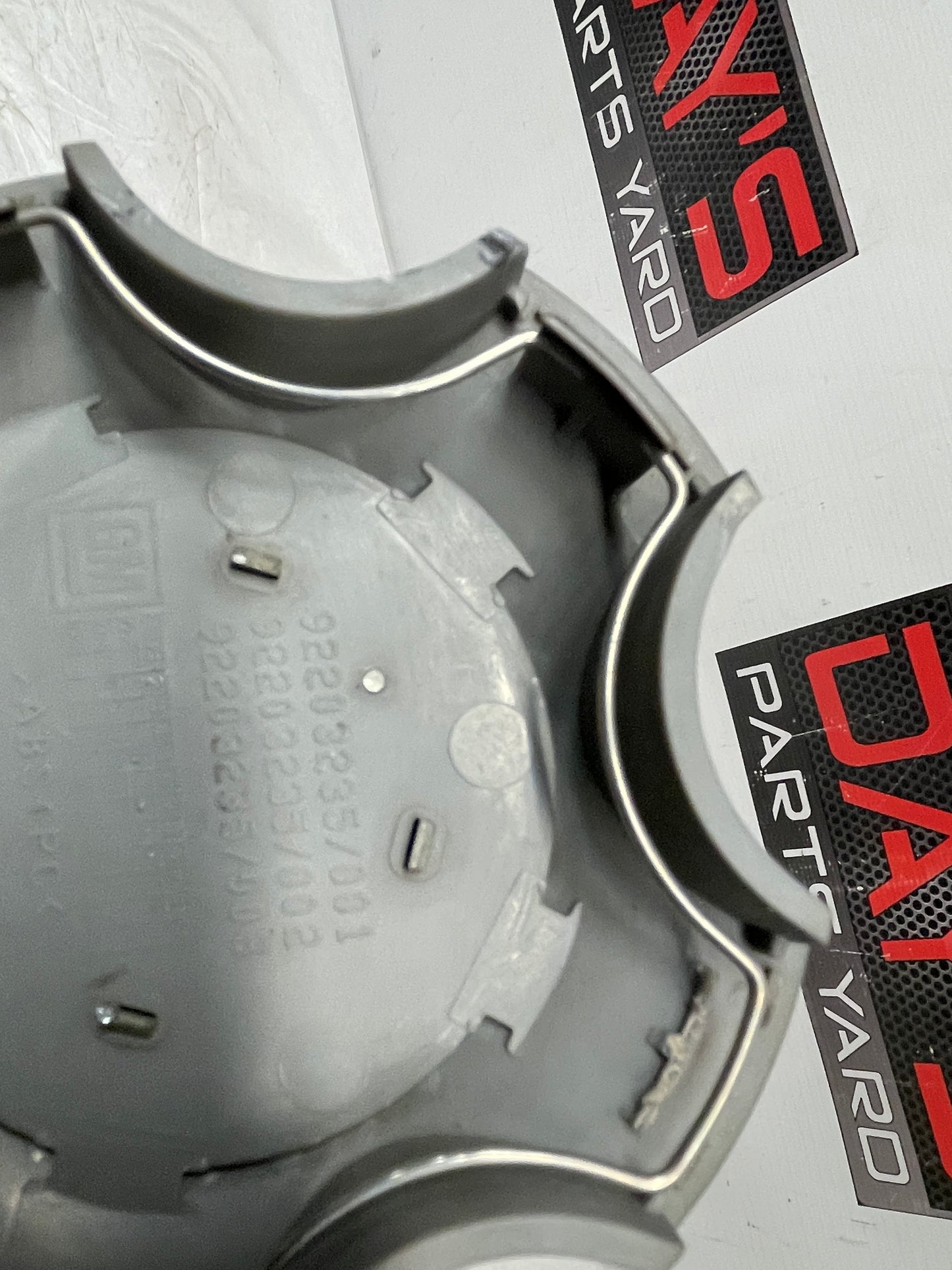 2009 Pontiac G8 GT Wheel Center Caps OEM - Day's Parts Yard