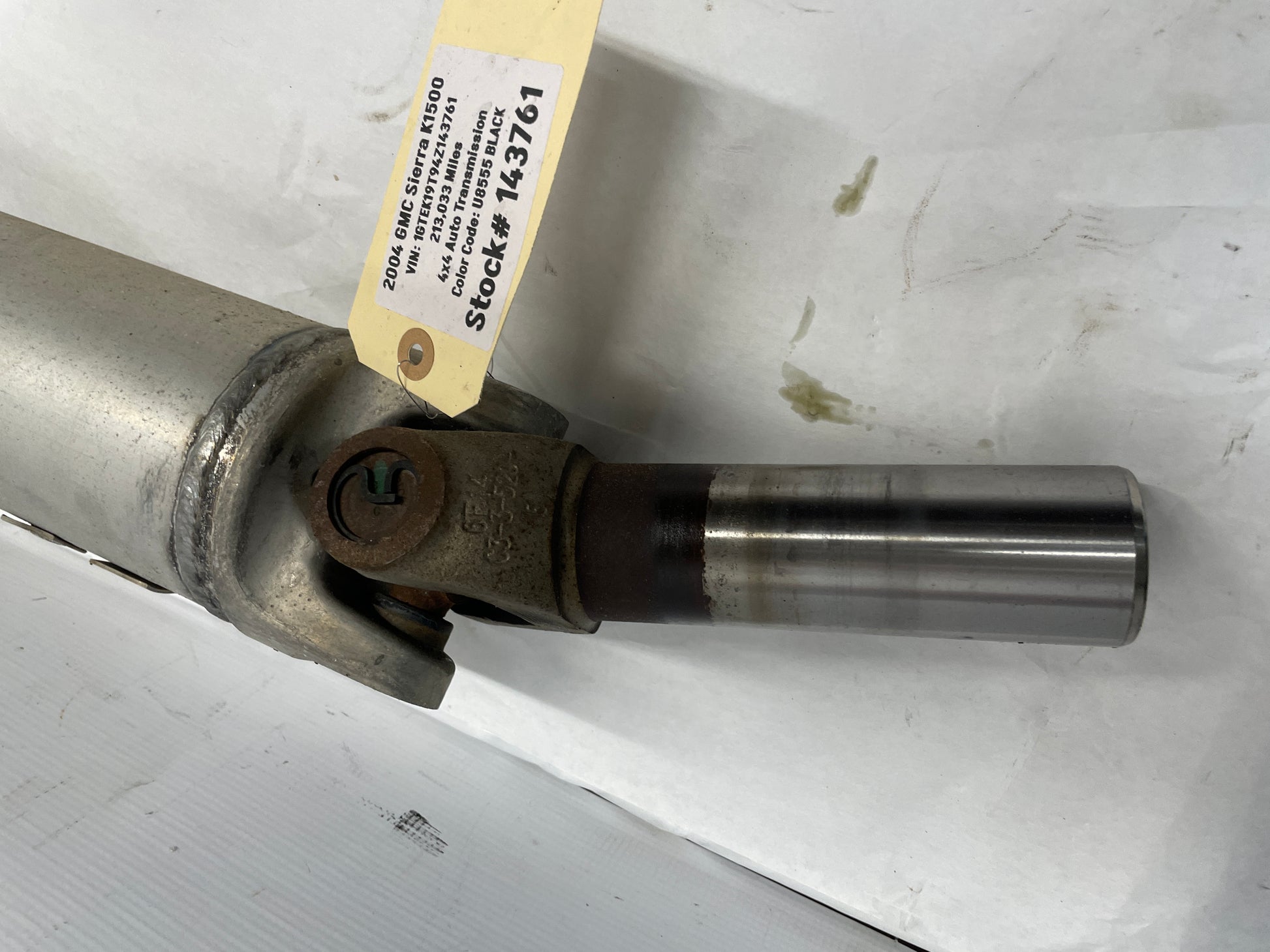 2004 GMC Sierra K1500 Extended Cab 4X4 Aluminum Driveshaft Drive Propeller Shaft OEM - Day's Parts Yard