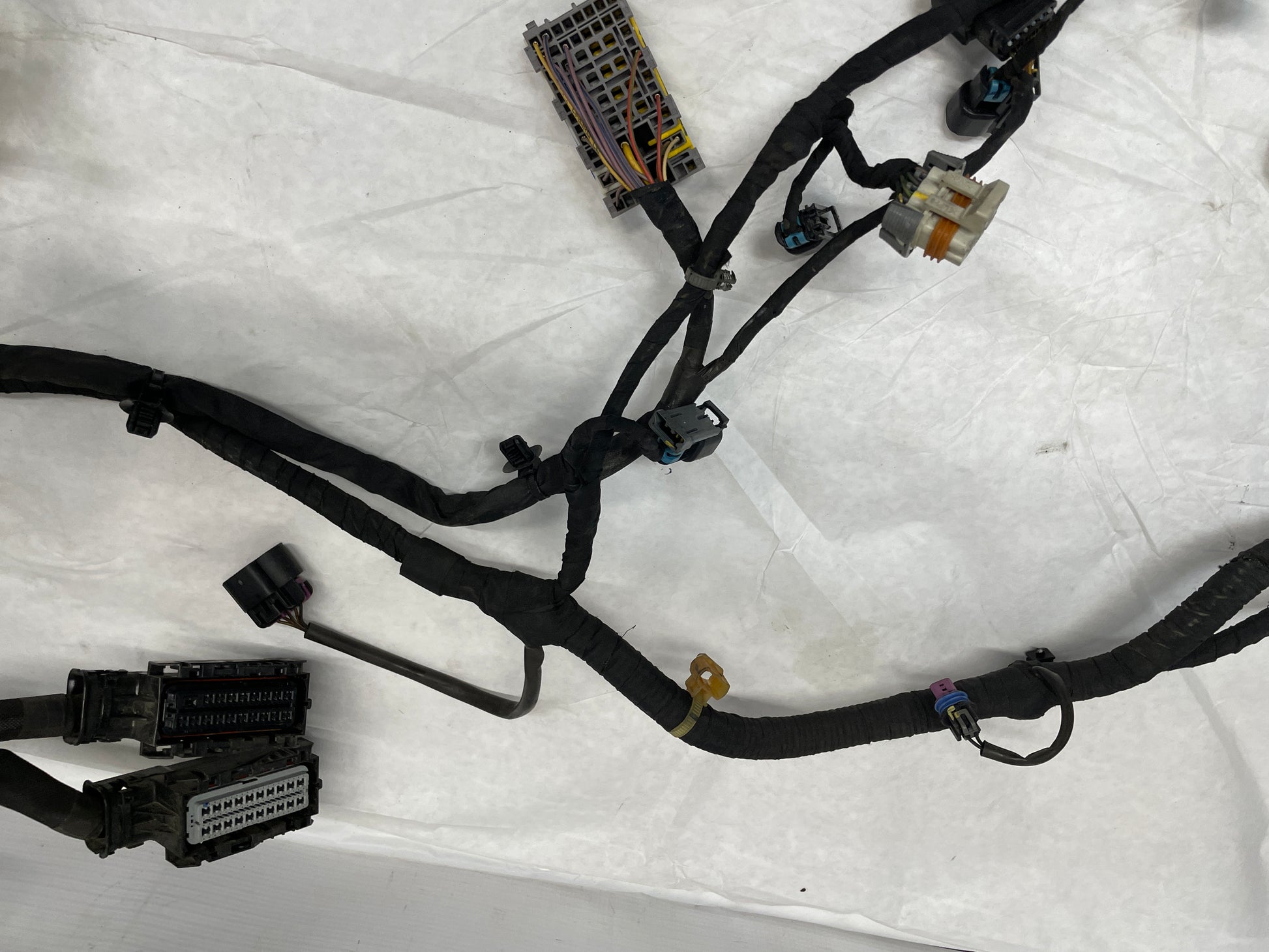 2014 Chevy SS Sedan Engine Motor Transmission Wire Wiring Harness OEM - Day's Parts Yard