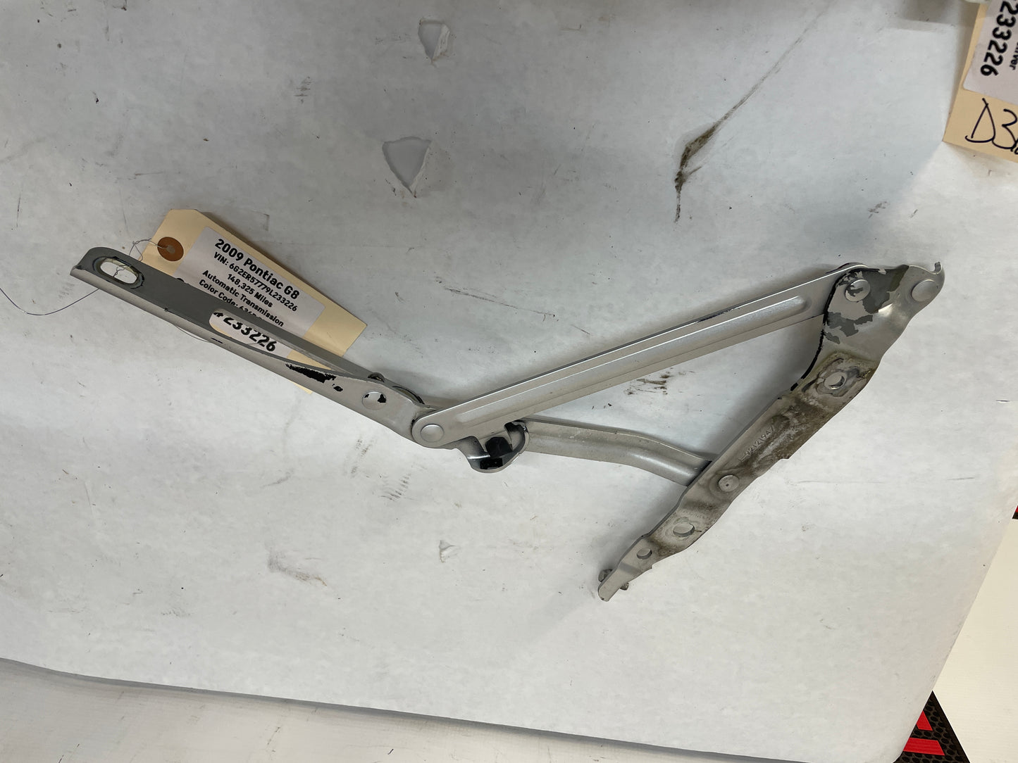 2009 Pontiac G8 RH & LH Trunk Hinges Set OEM - Day's Parts Yard