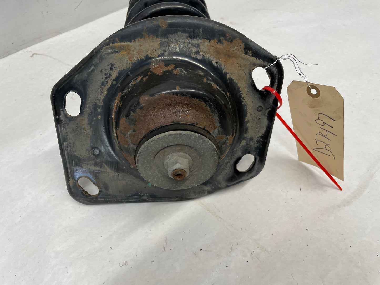 2014 Chevy SS Sedan RH Passenger Rear Shock Strut Absorber Assembly OEM - Day's Parts Yard