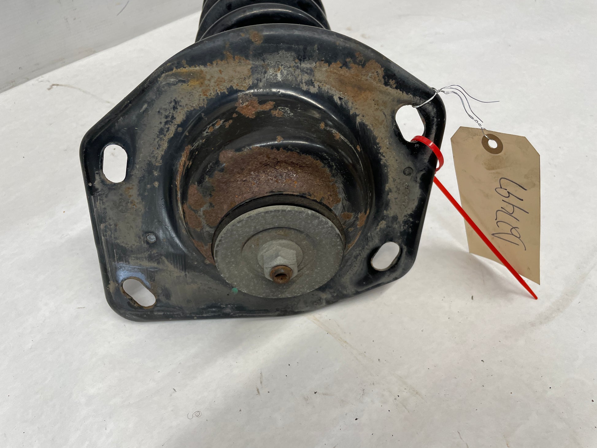 2014 Chevy SS Sedan RH Passenger Rear Shock Strut Absorber Assembly OEM - Day's Parts Yard