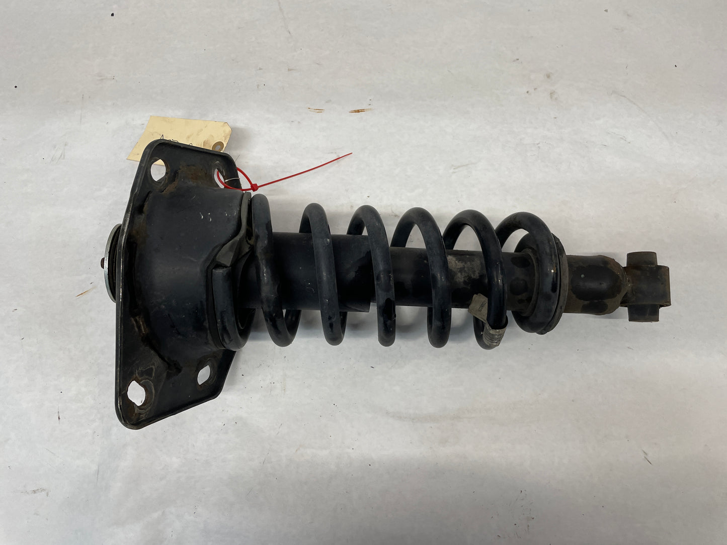 2014 Chevy SS Sedan RH Passenger Rear Shock Strut Absorber Assembly OEM - Day's Parts Yard