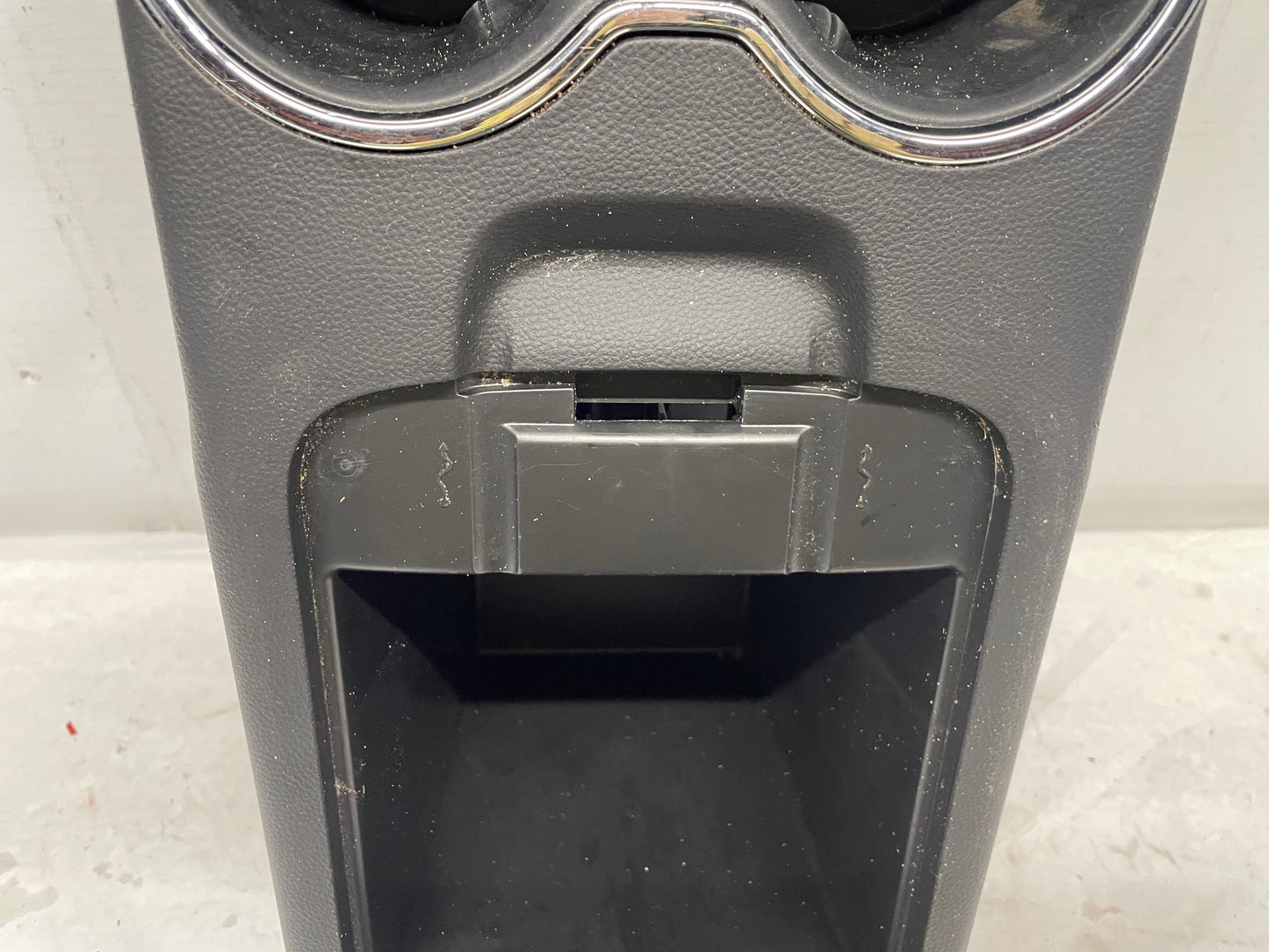 2017 Chevy SS Sedan Center Console w/ Shifter Assembly OEM