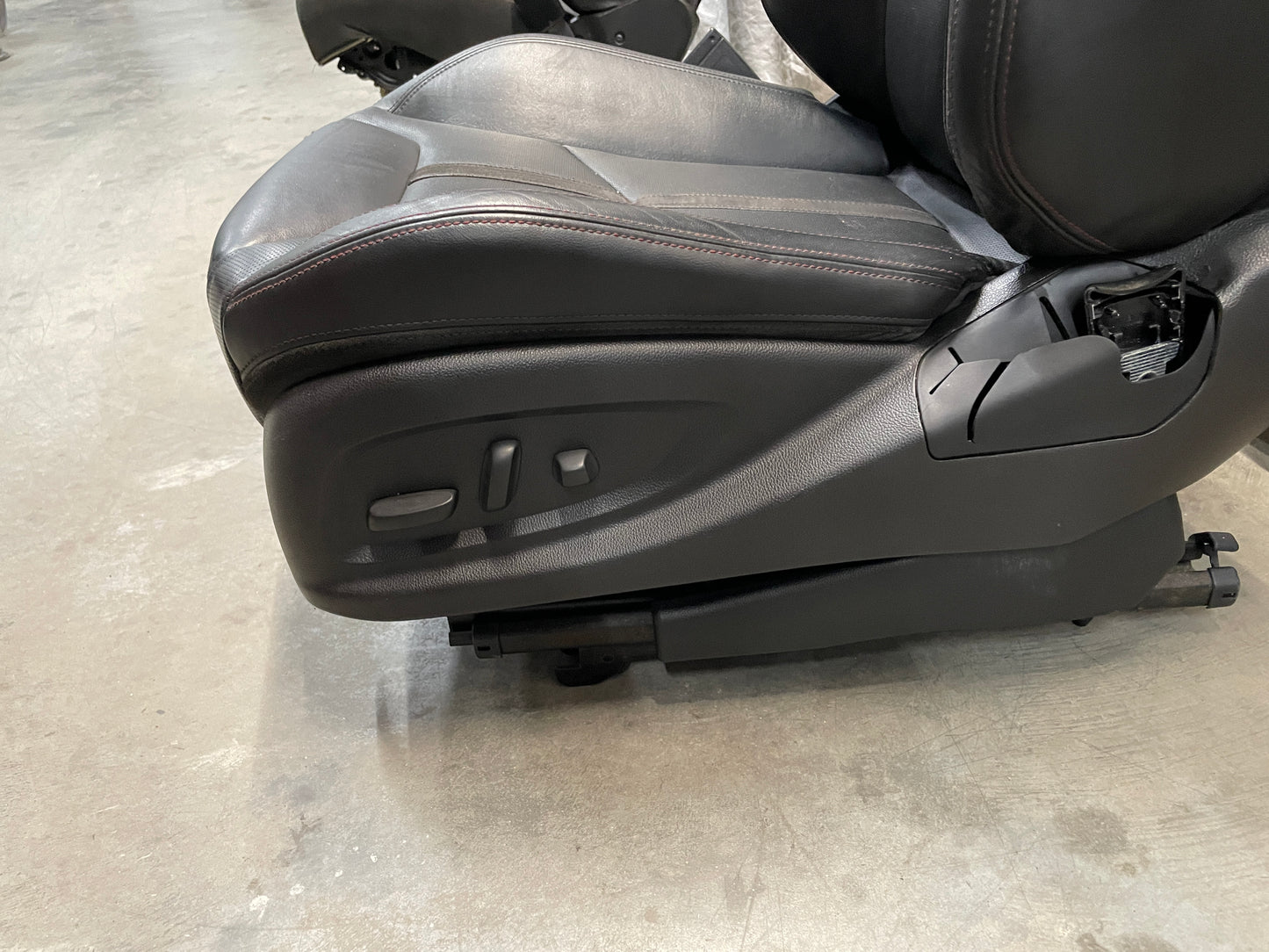 2014 Chevy SS Sedan Seats Fronts and Rears Black Leather Alcantara Suede OEM - Day's Parts Yard
