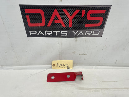 2005 Pontiac GTO RH Passenger Side Skirt Rocker Molding Fender Bracket OEM - Day's Parts Yard