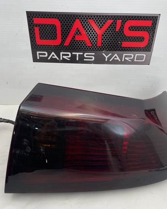 2004 Cadillac CTS-V LH Driver Side Tail Light Taillight Lamp OEM