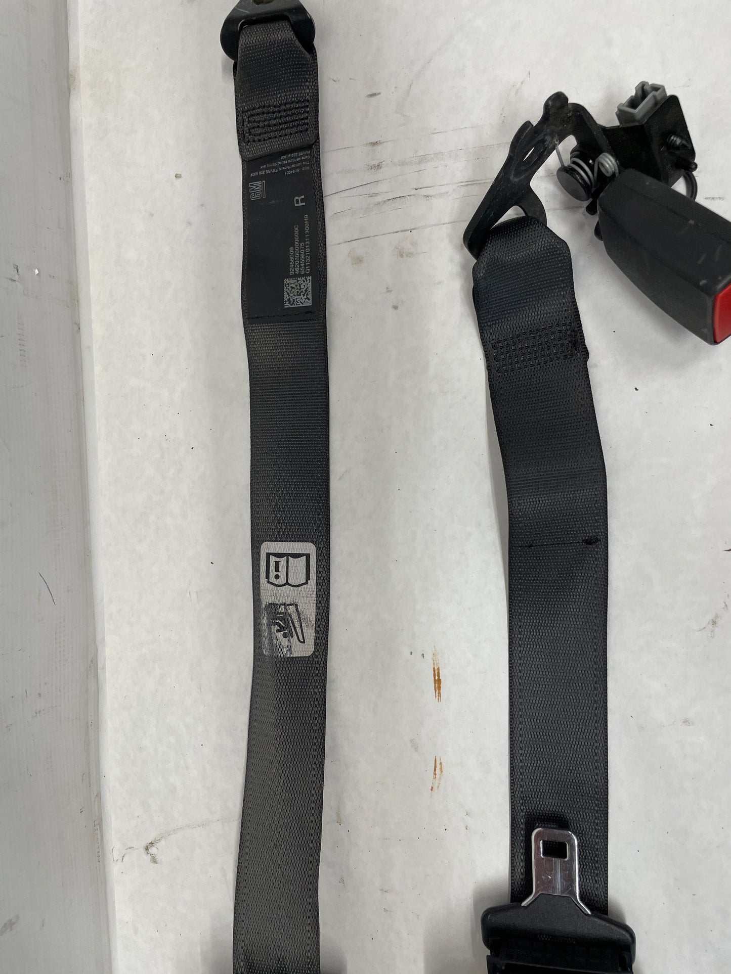 2014 Chevy SS Sedan Rear Seatbelt Seat Belt Retractors w/ Buckles Set OEM - Day's Parts Yard