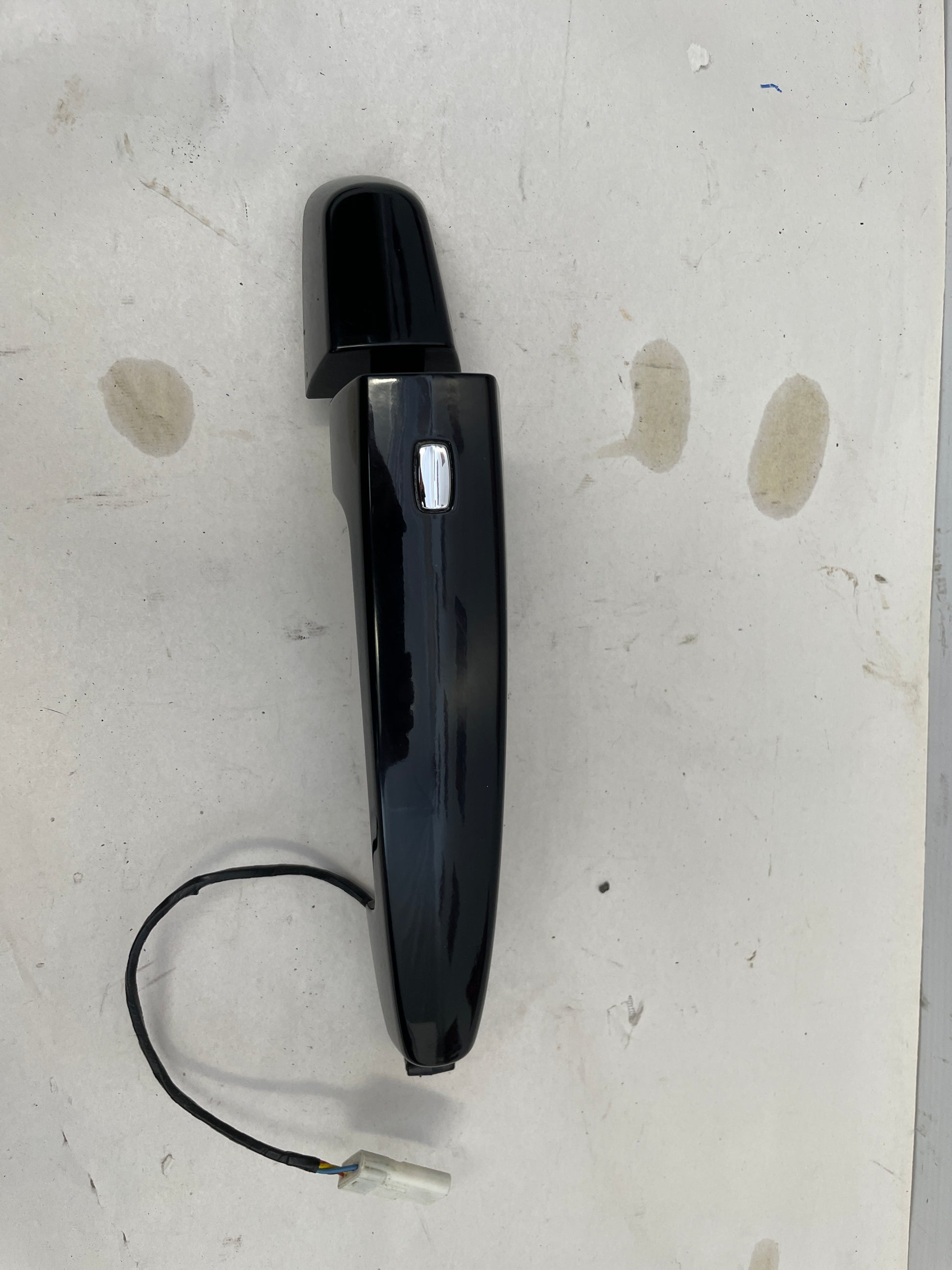 2016 Chevy Camaro SS RH & LH Exterior Door Handles and Brackets OEM - Day's Parts Yard