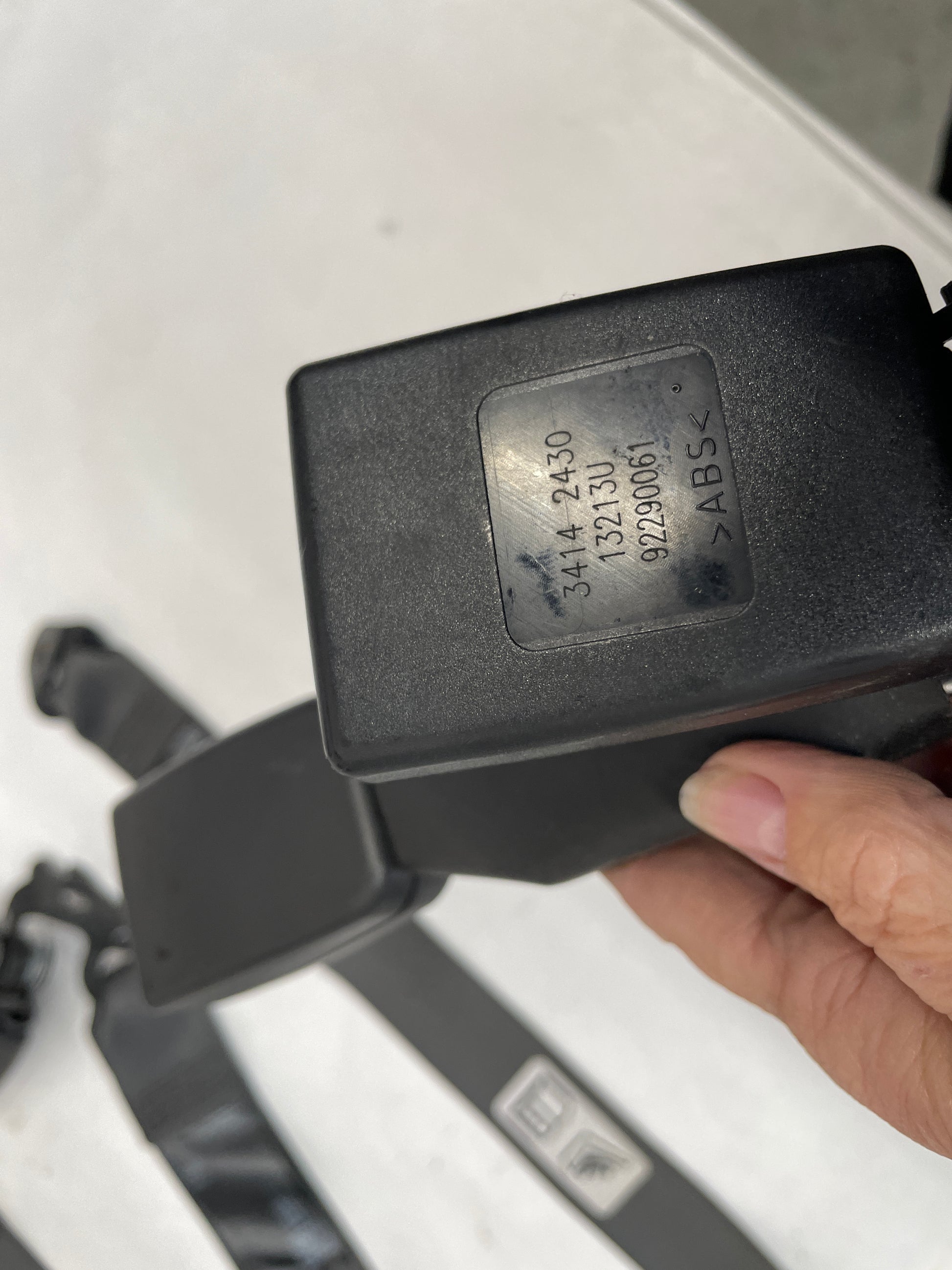 2014 Chevy SS Sedan Rear Seatbelt Seat Belt Retractors w/ Buckles Set OEM - Day's Parts Yard