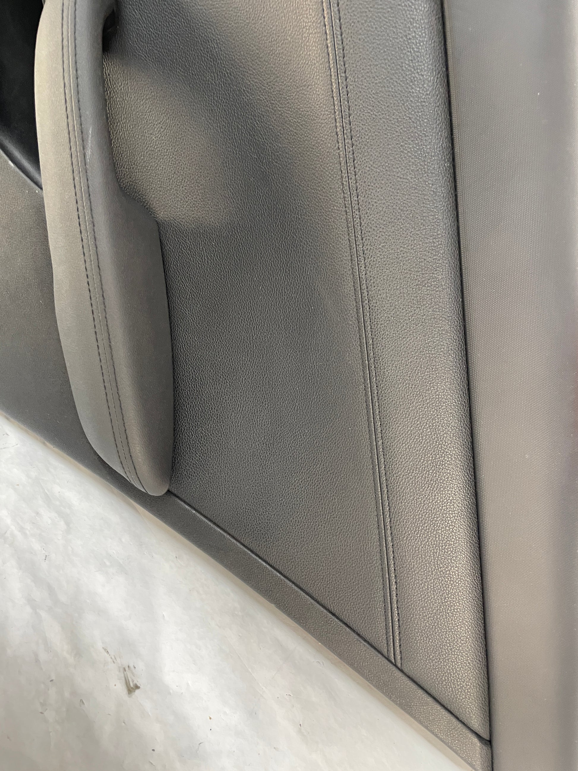 2009 Pontiac G8 RH Passenger  Rear Interior Door Panel Trim OEM - Day's Parts Yard