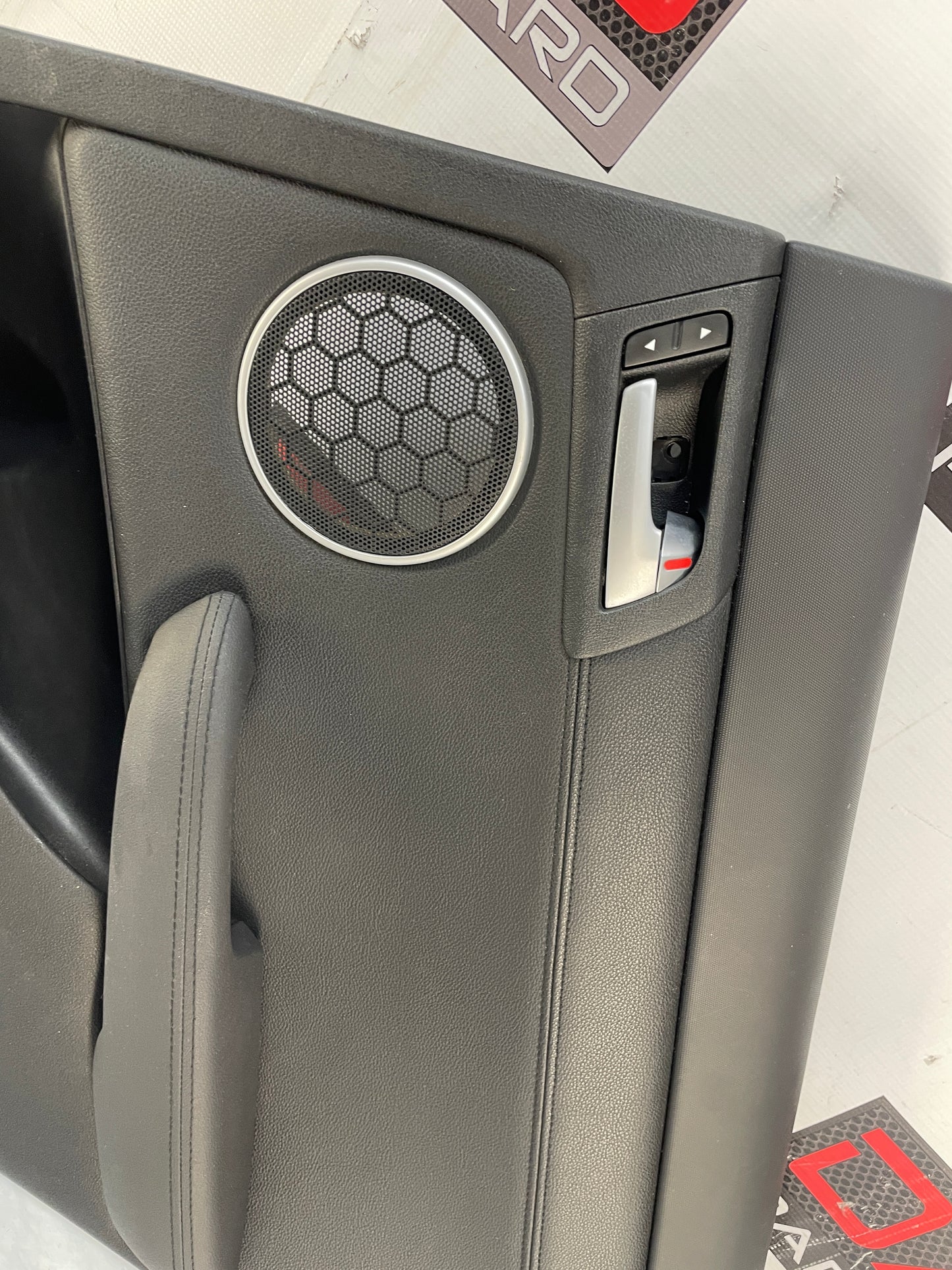 2009 Pontiac G8 RH Passenger  Rear Interior Door Panel Trim OEM - Day's Parts Yard