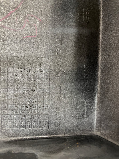 2014 Chevy SS Sedan LH Driver Rocker Molding Side Skirt Panel Trim OEM