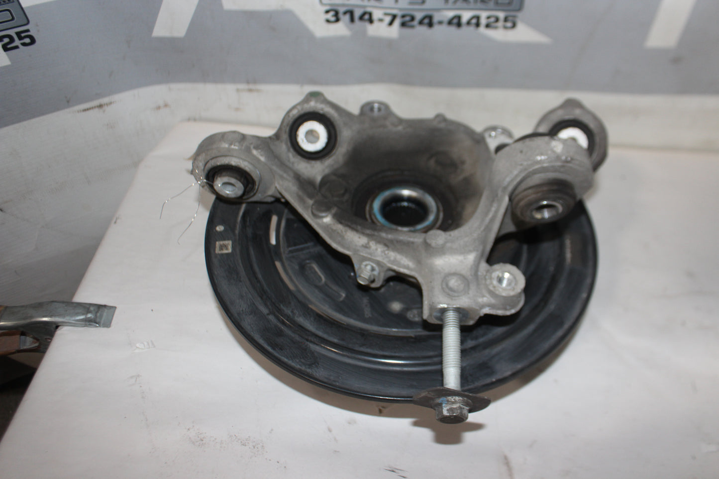 2016 Cadillac ATS-V Rear LH Driver Spindle Knuckle Hub OEM