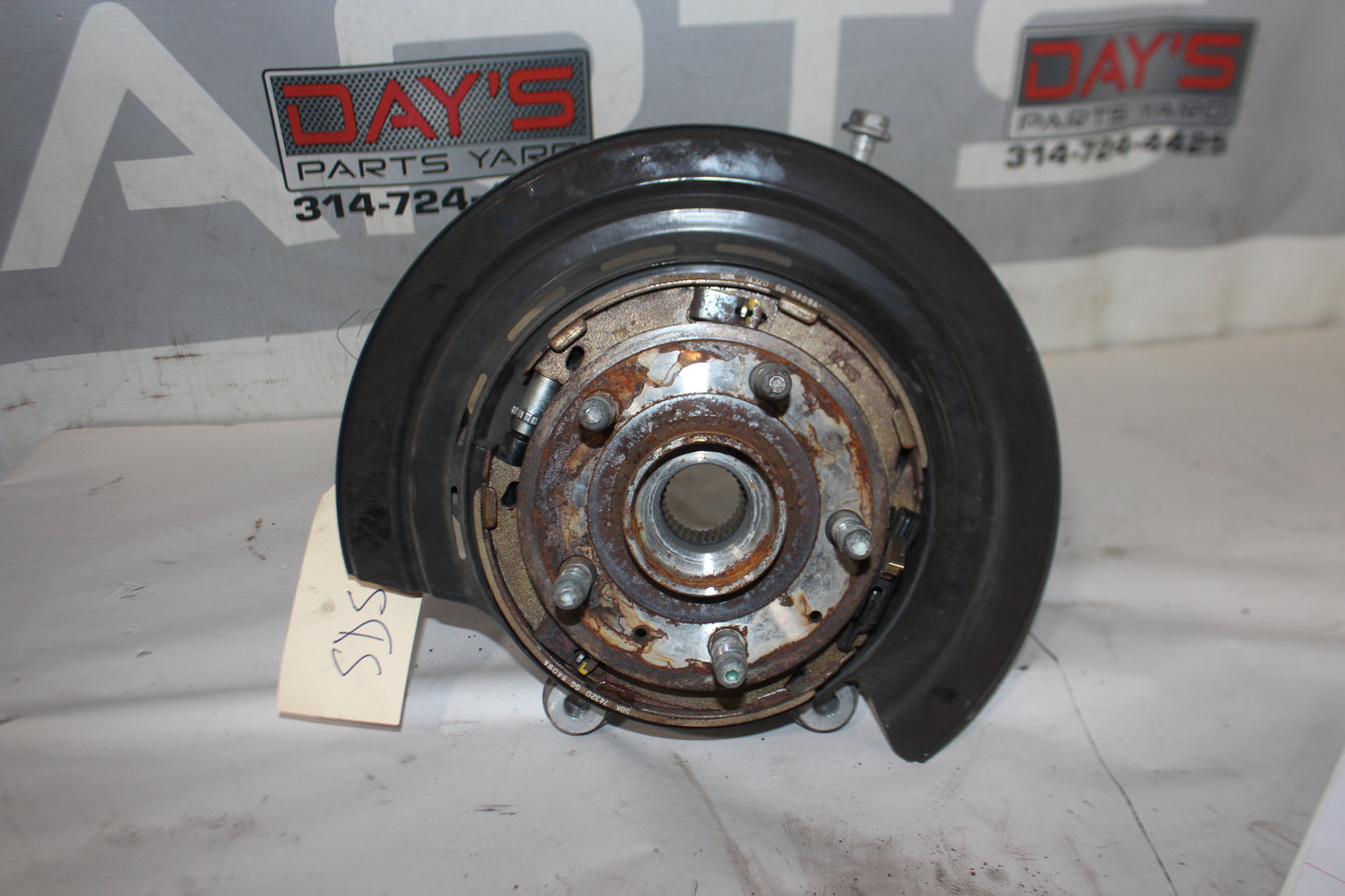 2016 Cadillac ATS-V Rear LH Driver Spindle Knuckle Hub OEM