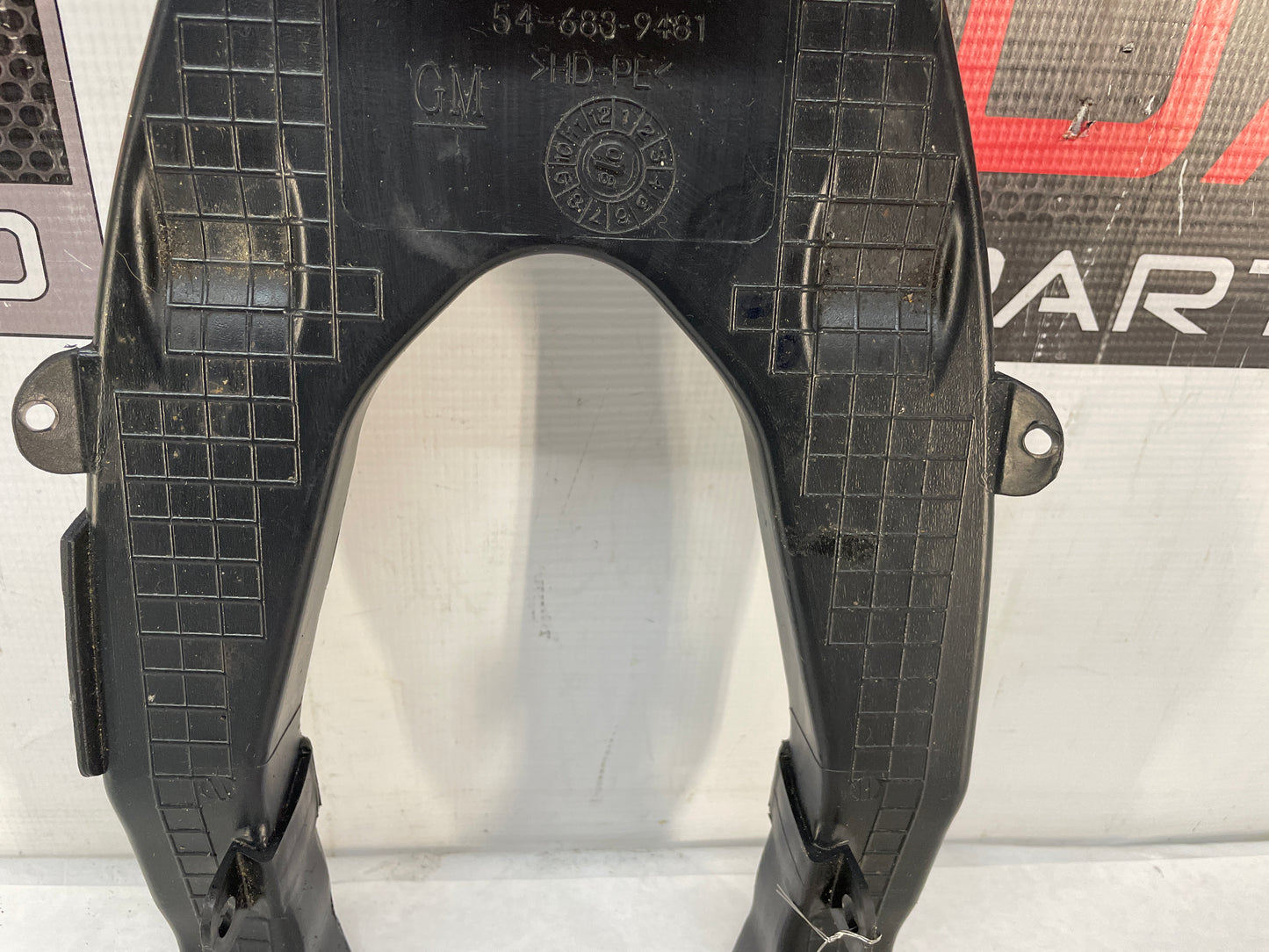 2009 Pontiac G8 GT HVAC Rear Floor Center Console Air Vent Duct OEM - Day's Parts Yard