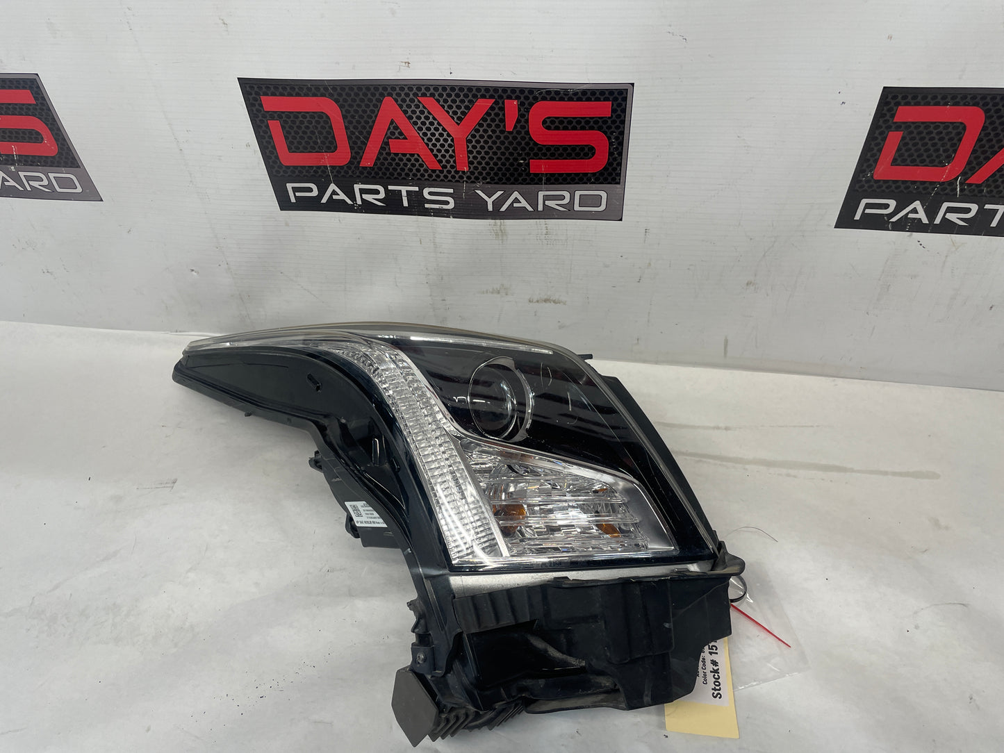 2016 Cadillac ATS-V RH Passenger Head Light Headlight Lamp OEM - Day's Parts Yard