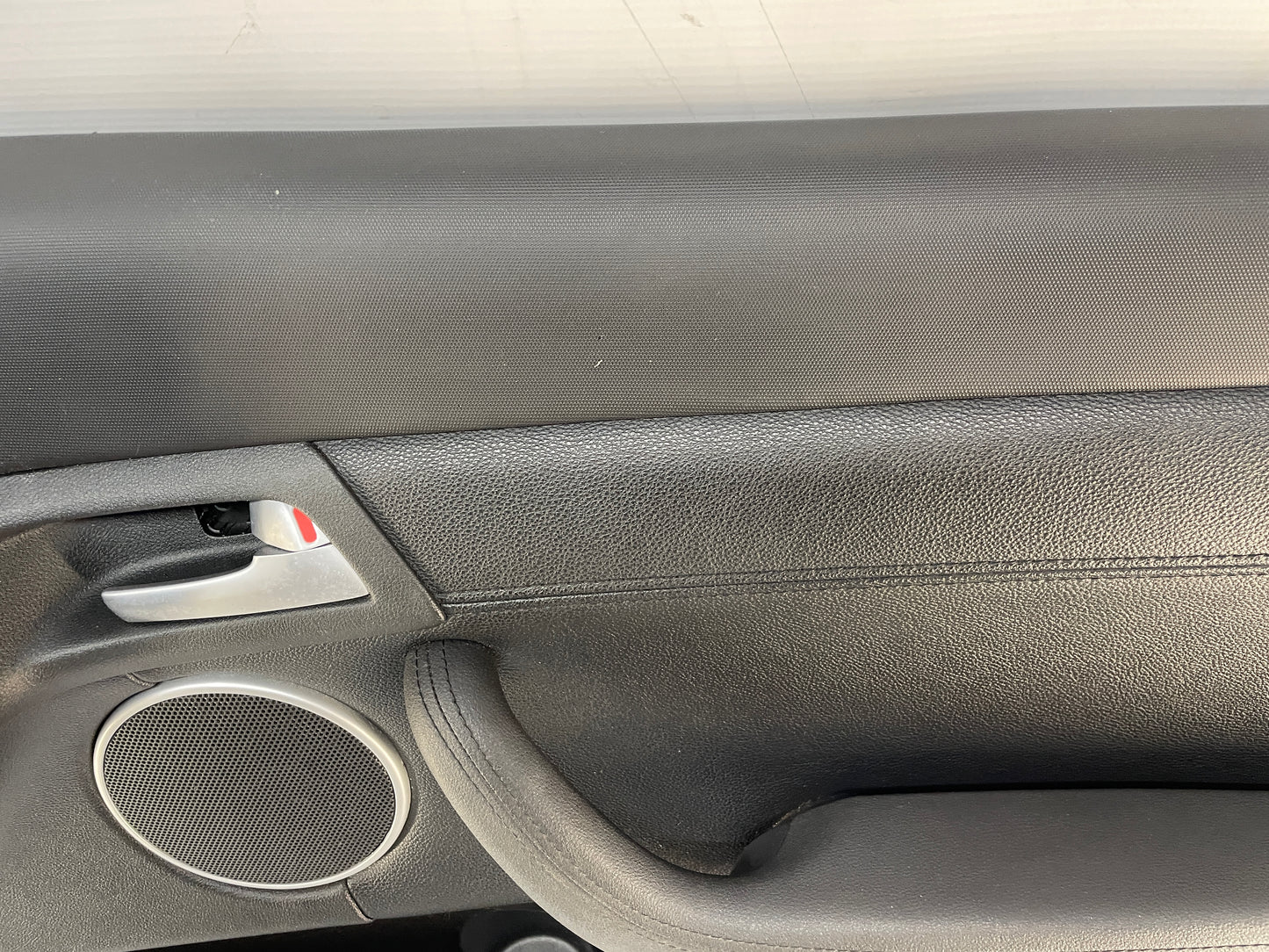 2009 Pontiac G8 RH Passenger Front Interior Door Panel Trim OEM - Day's Parts Yard