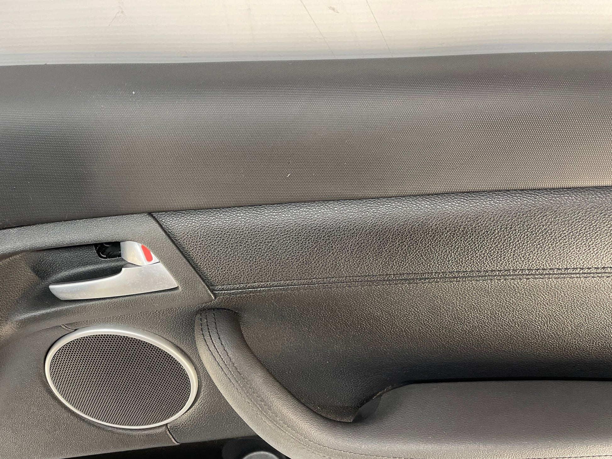 2009 Pontiac G8 RH Passenger Front Interior Door Panel Trim OEM - Day's Parts Yard