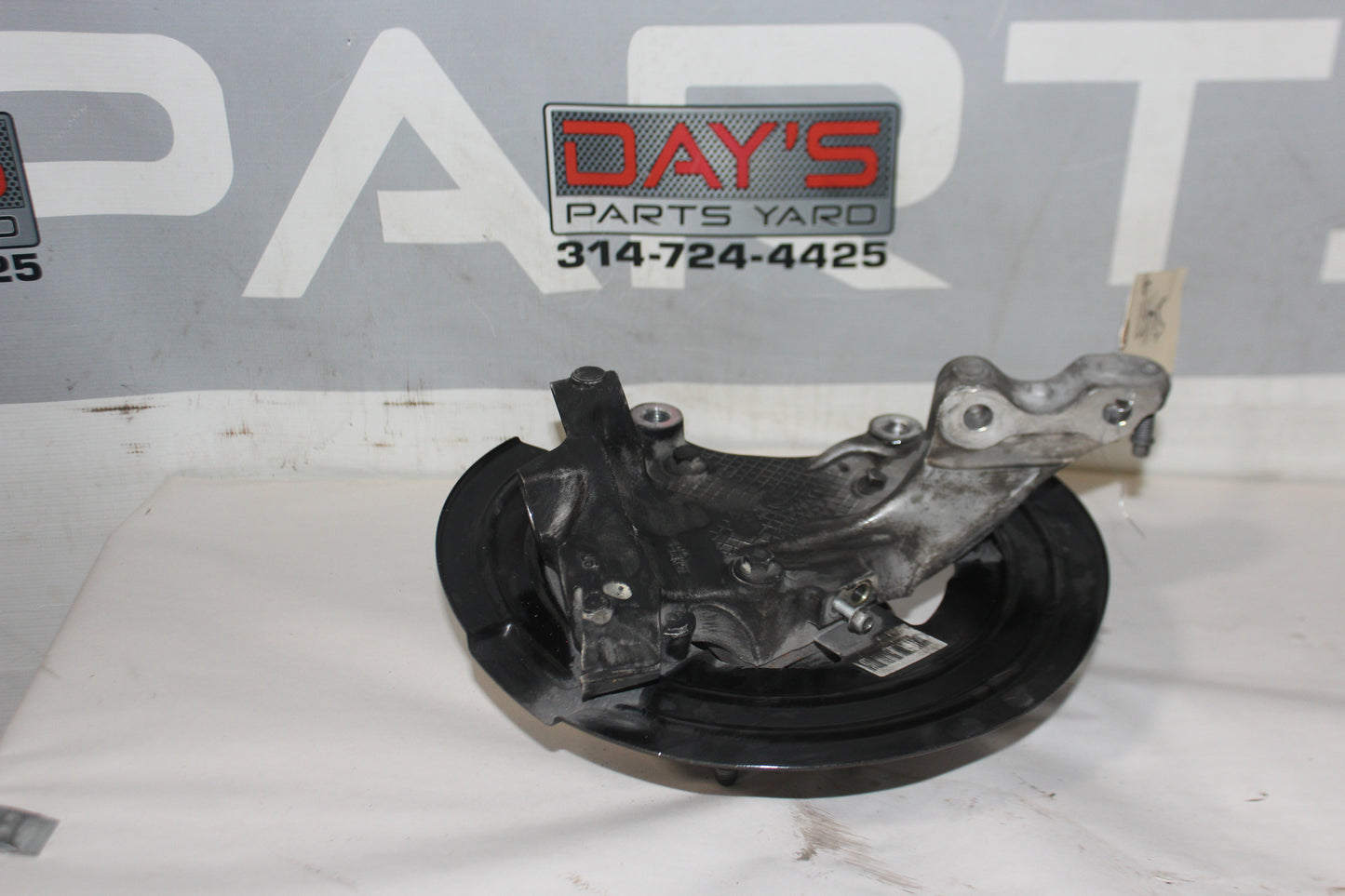 2014 Chevy SS Sedan Front LH Driver Spindle Knuckle Assembly OEM