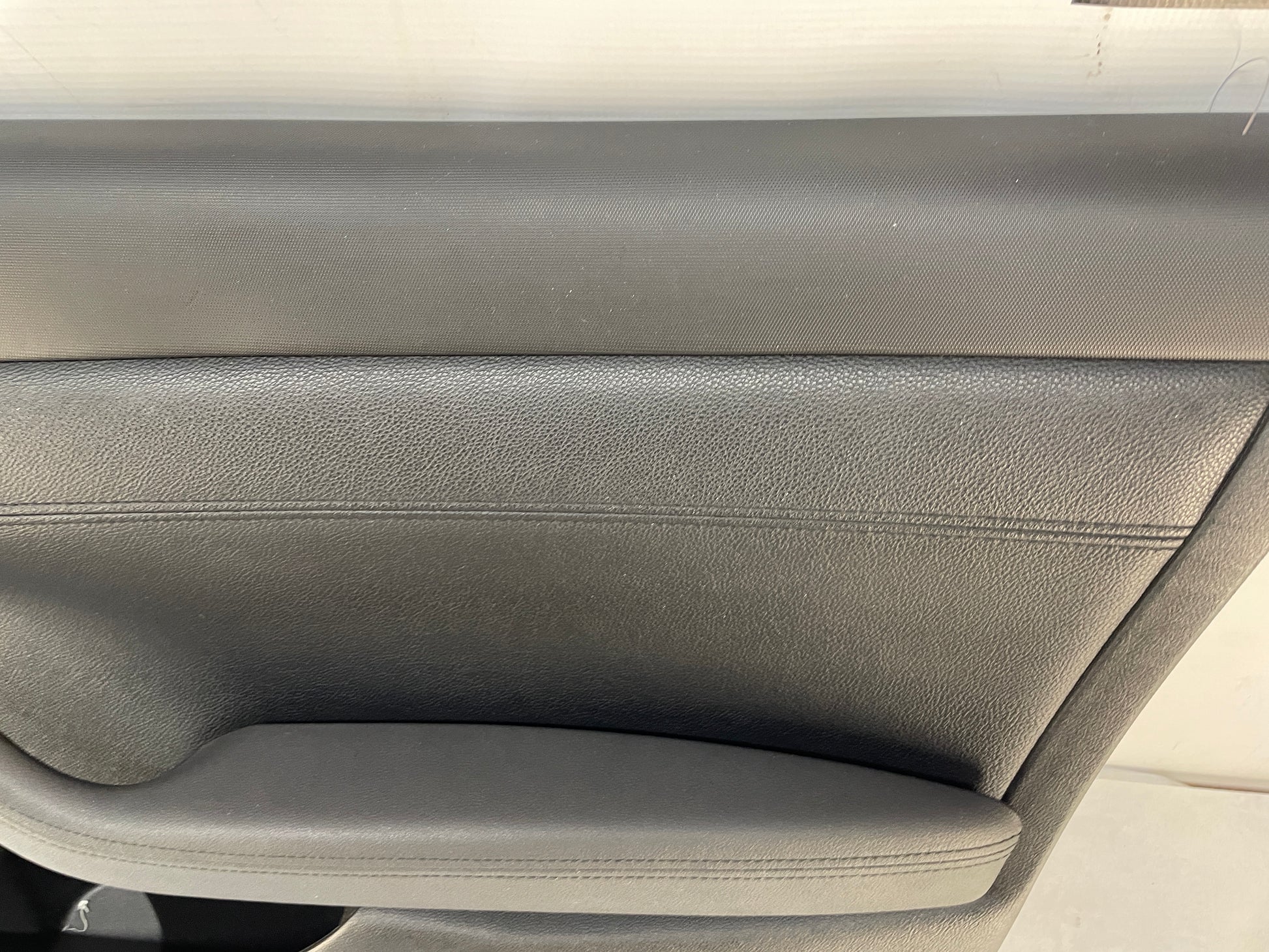 2009 Pontiac G8 RH Passenger Front Interior Door Panel Trim OEM - Day's Parts Yard