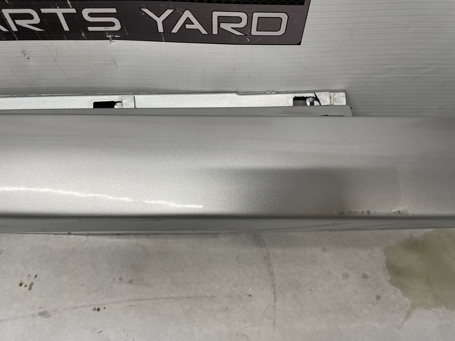 2014 Chevy SS Sedan RH Passenger Rocker Molding Side Skirt Panel Trim OEM