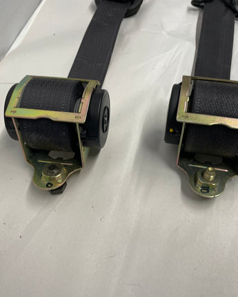 2005 Pontiac GTO LH & RH Front Seat Belt Retractors OEM