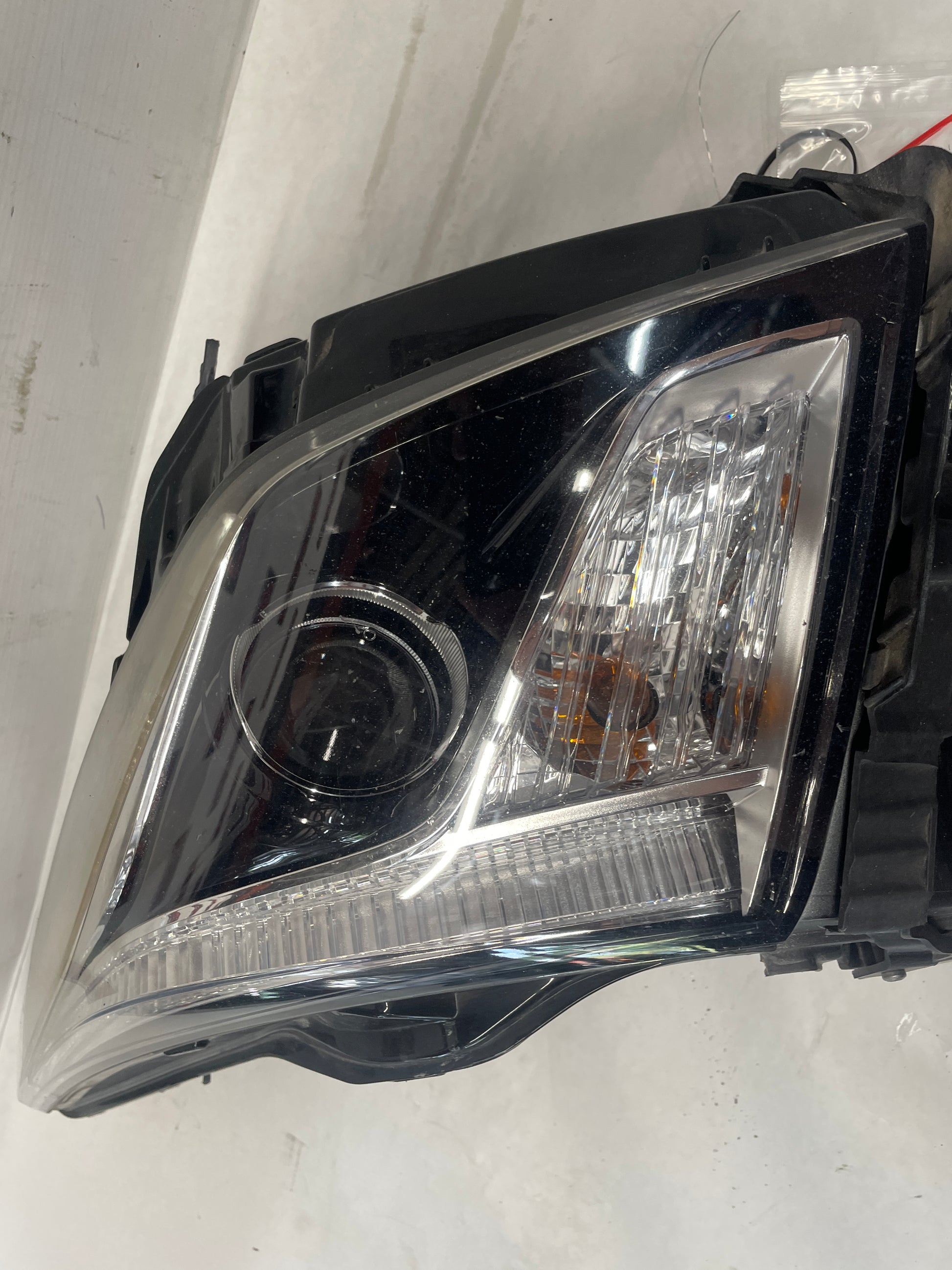 2016 Cadillac ATS-V RH Passenger Head Light Headlight Lamp OEM - Day's Parts Yard