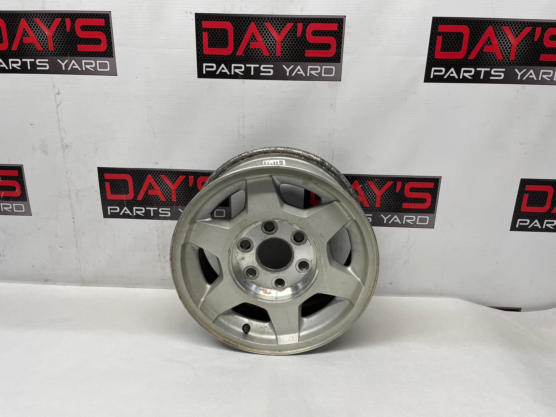 2004 GMC Sierra K1500 Factory OEM 16X7 Wheel - Day's Parts Yard