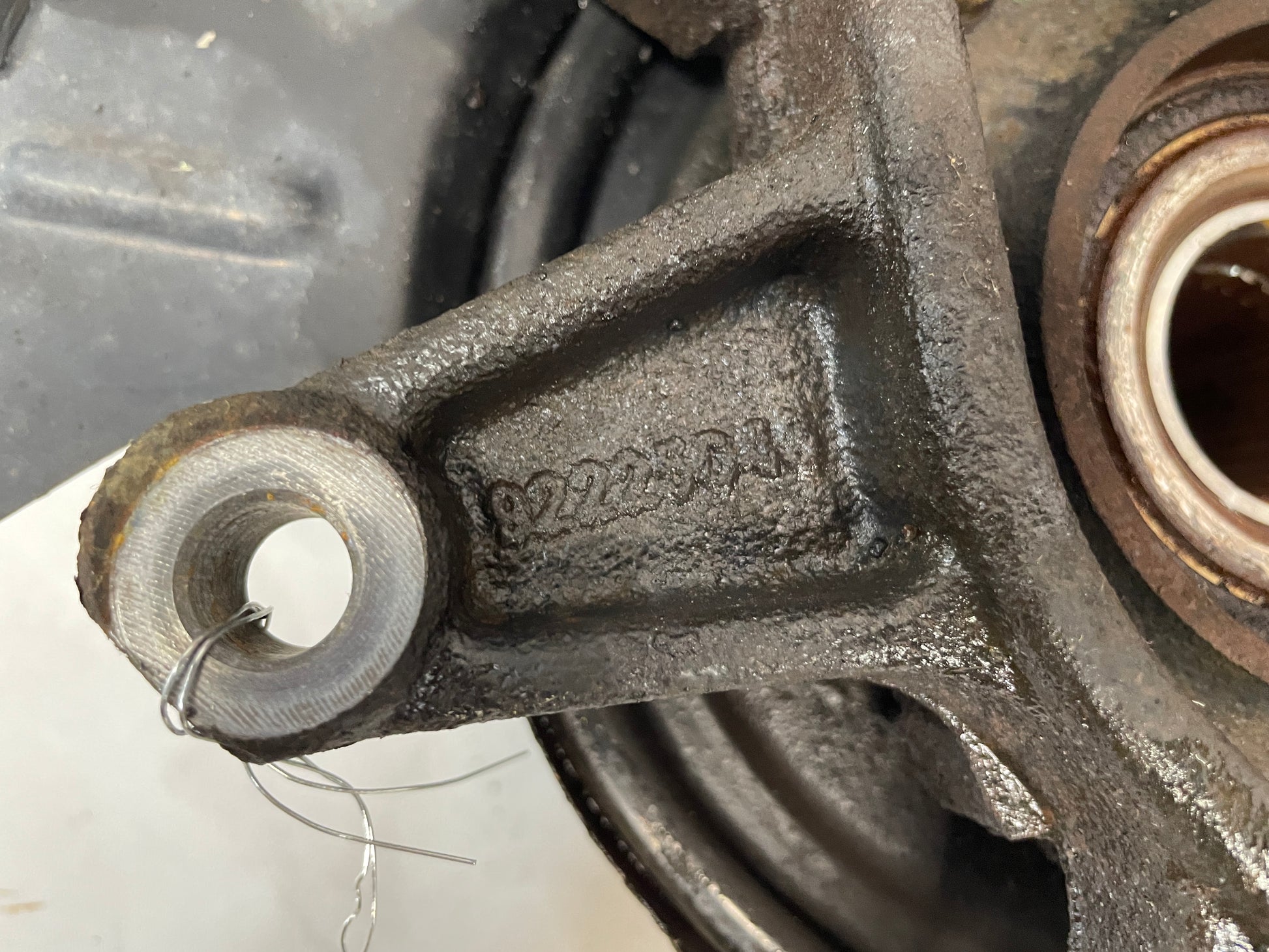 2014 Chevy SS Sedan LH Driver Rear Suspension Spindle Knuckle Hub Assembly OEM - Day's Parts Yard