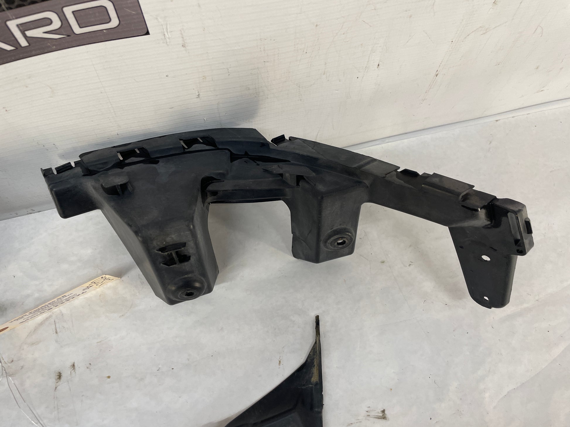 2009 Pontiac G8 Complete Rear Bumper Brackets Mounts Supports Guides Set OEM - Day's Parts Yard