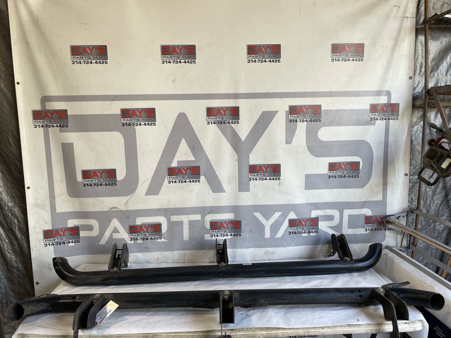 2013 Chevy Silverado RH & LH Running Boards OEM LOCAL PICK UP