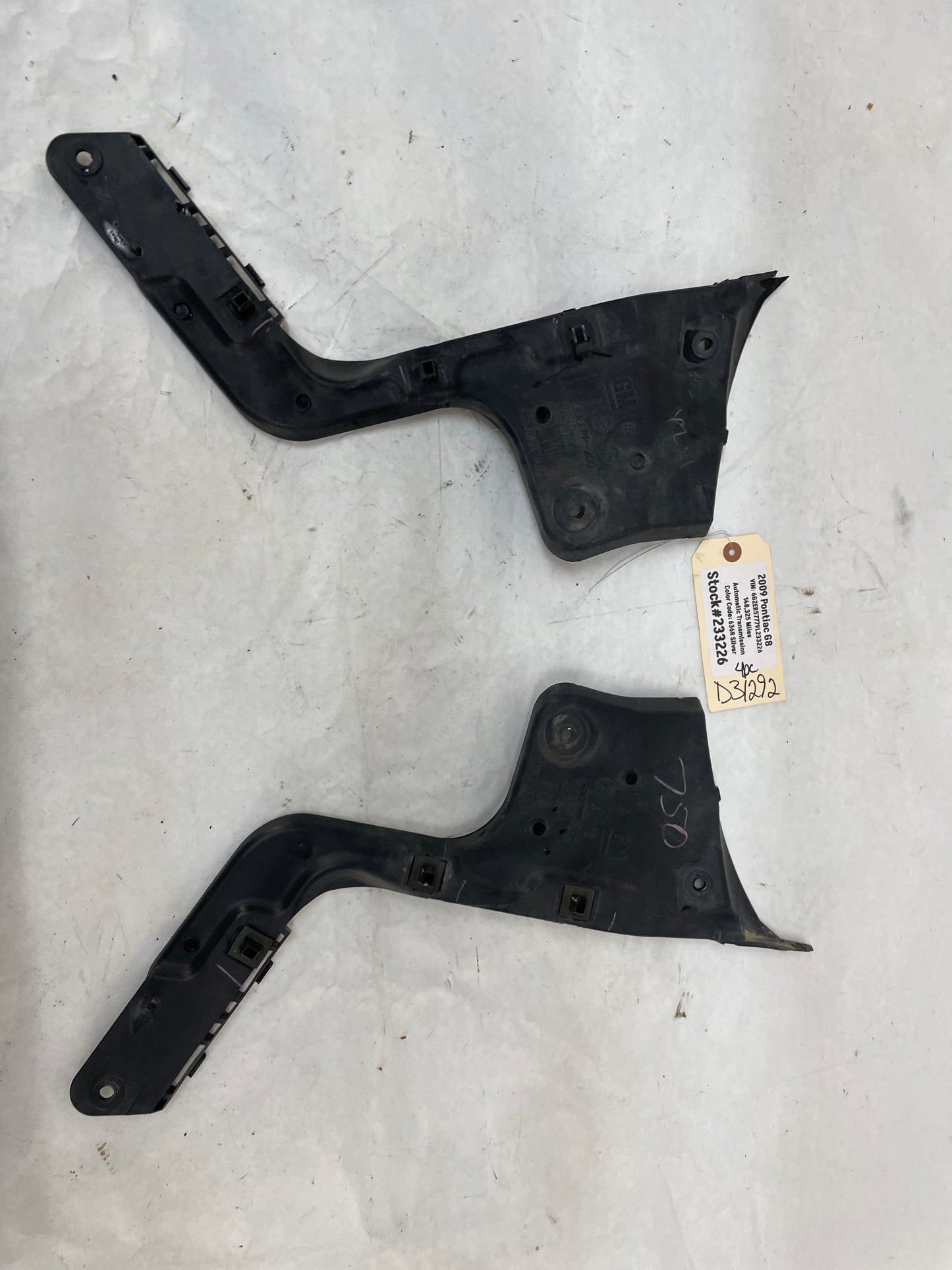 2009 Pontiac G8 Complete Rear Bumper Brackets Mounts Supports Guides Set OEM - Day's Parts Yard