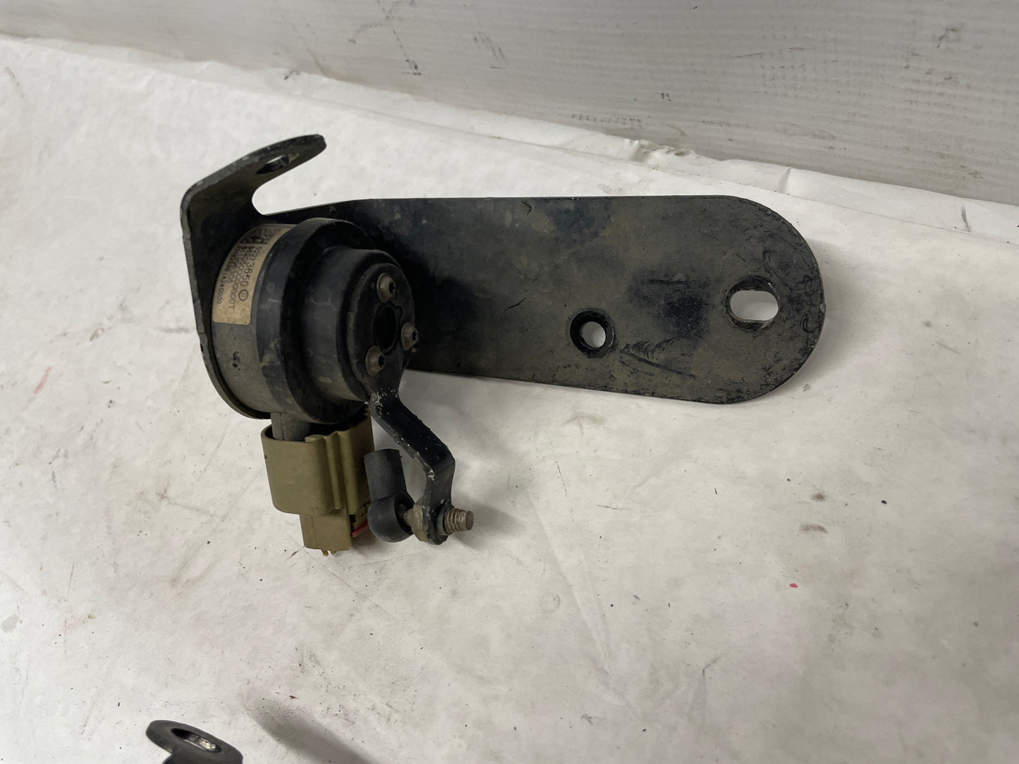 2017 Chevy SS Sedan Front & Rear Head Lamp Ride Height Suspension Sensor Set OEM