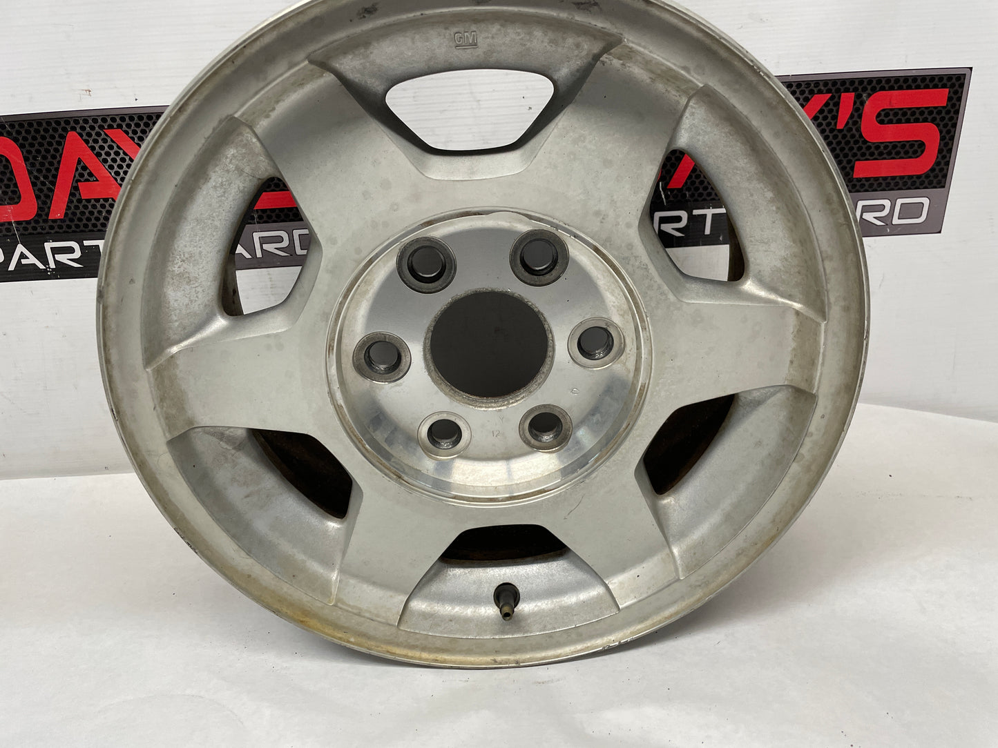 2004 GMC Sierra K1500 Factory OEM 16X7 Wheel - Day's Parts Yard