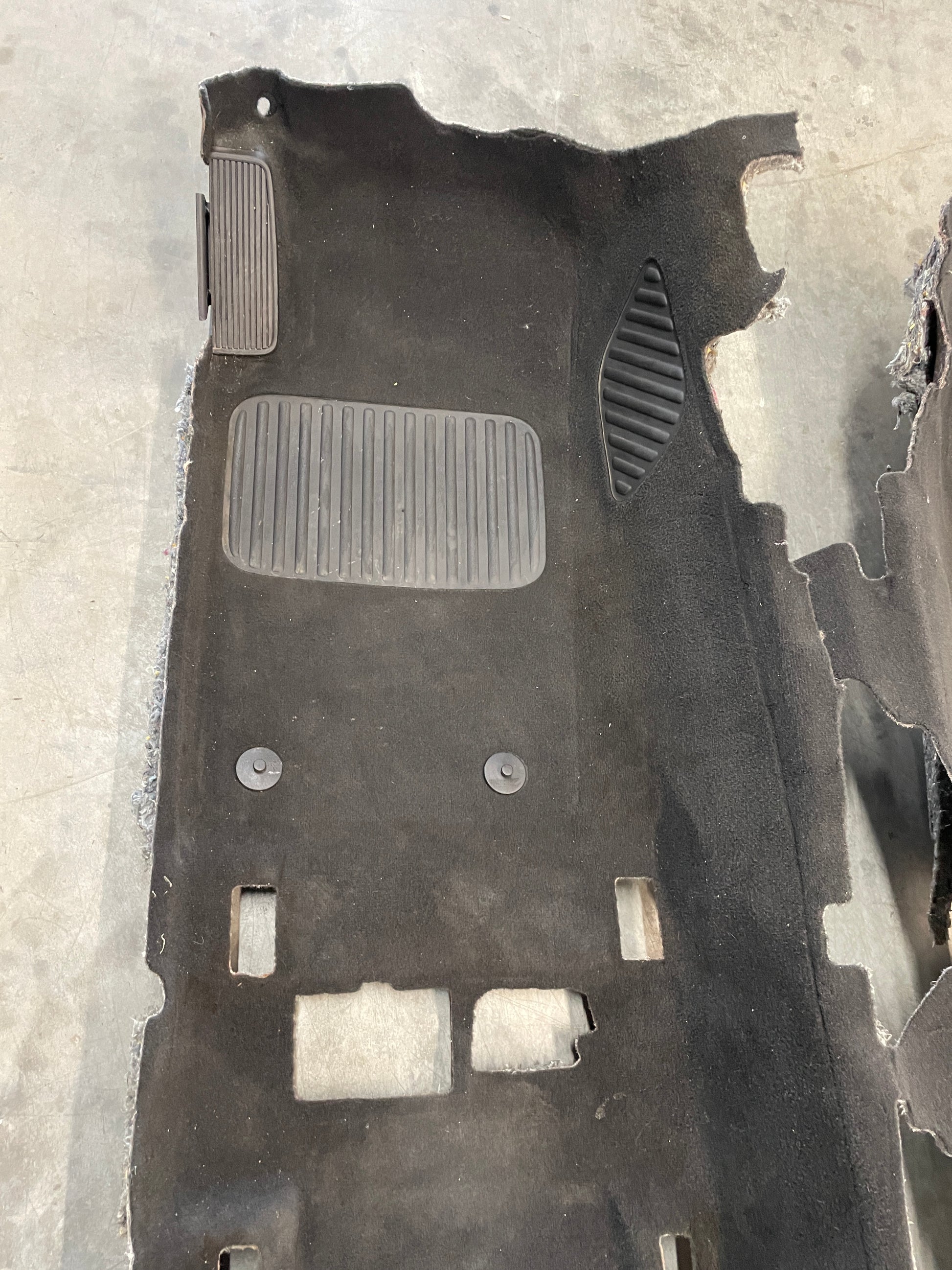 2014 Chevy SS Sedan Complete Floor Panel Carpet OEM - Day's Parts Yard