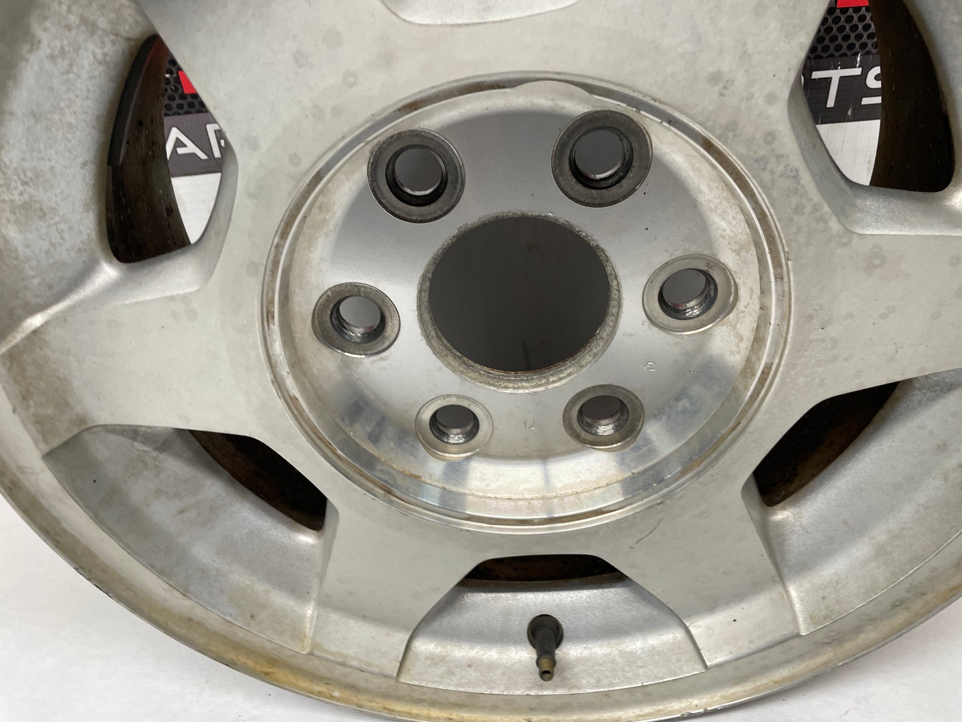 2004 GMC Sierra K1500 Factory OEM 16X7 Wheel - Day's Parts Yard