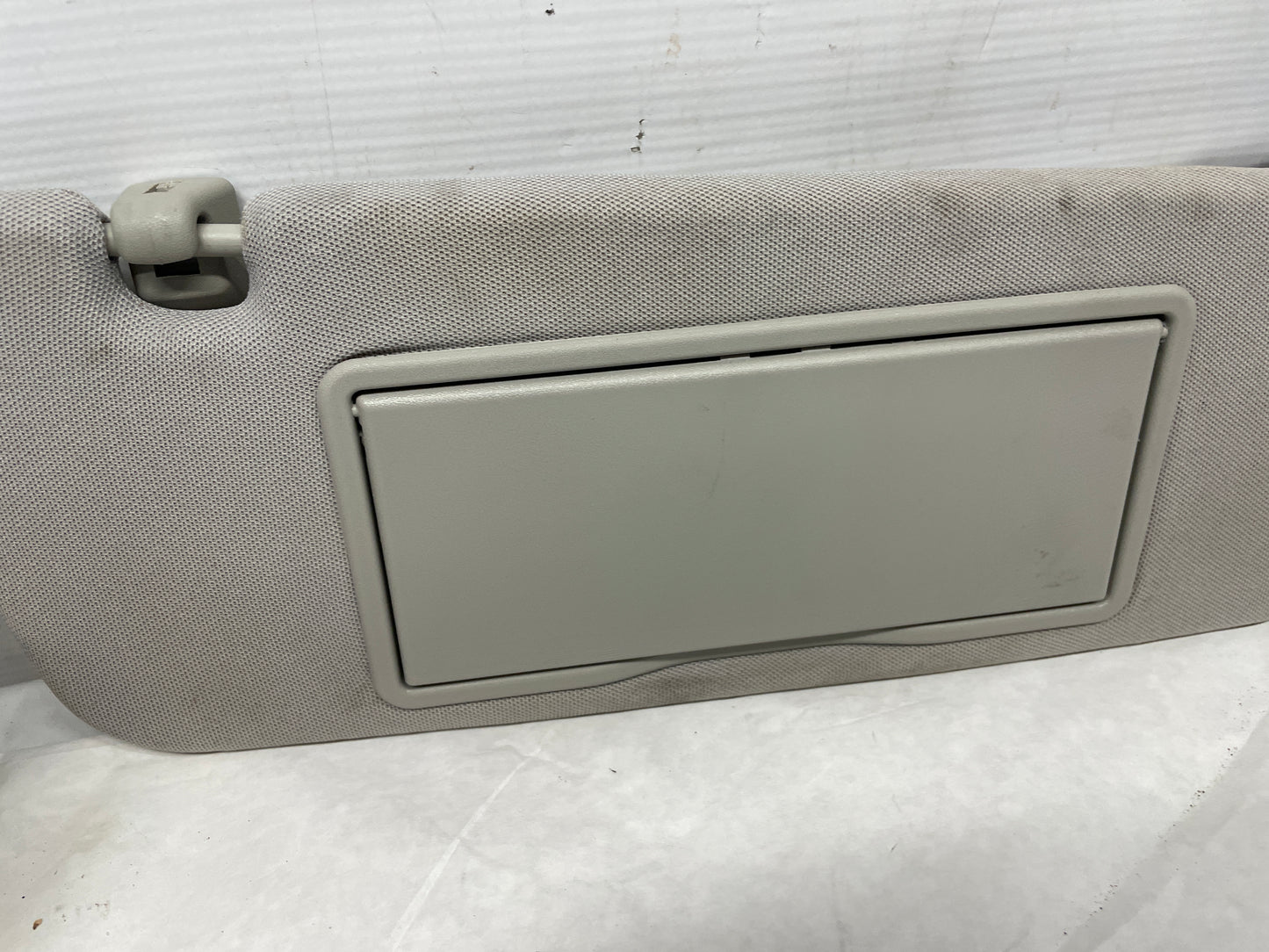 2014 Chevy SS Sedan RH & LH Sun Visor Sunvisor Shade Set w/ Clips OEM - Day's Parts Yard