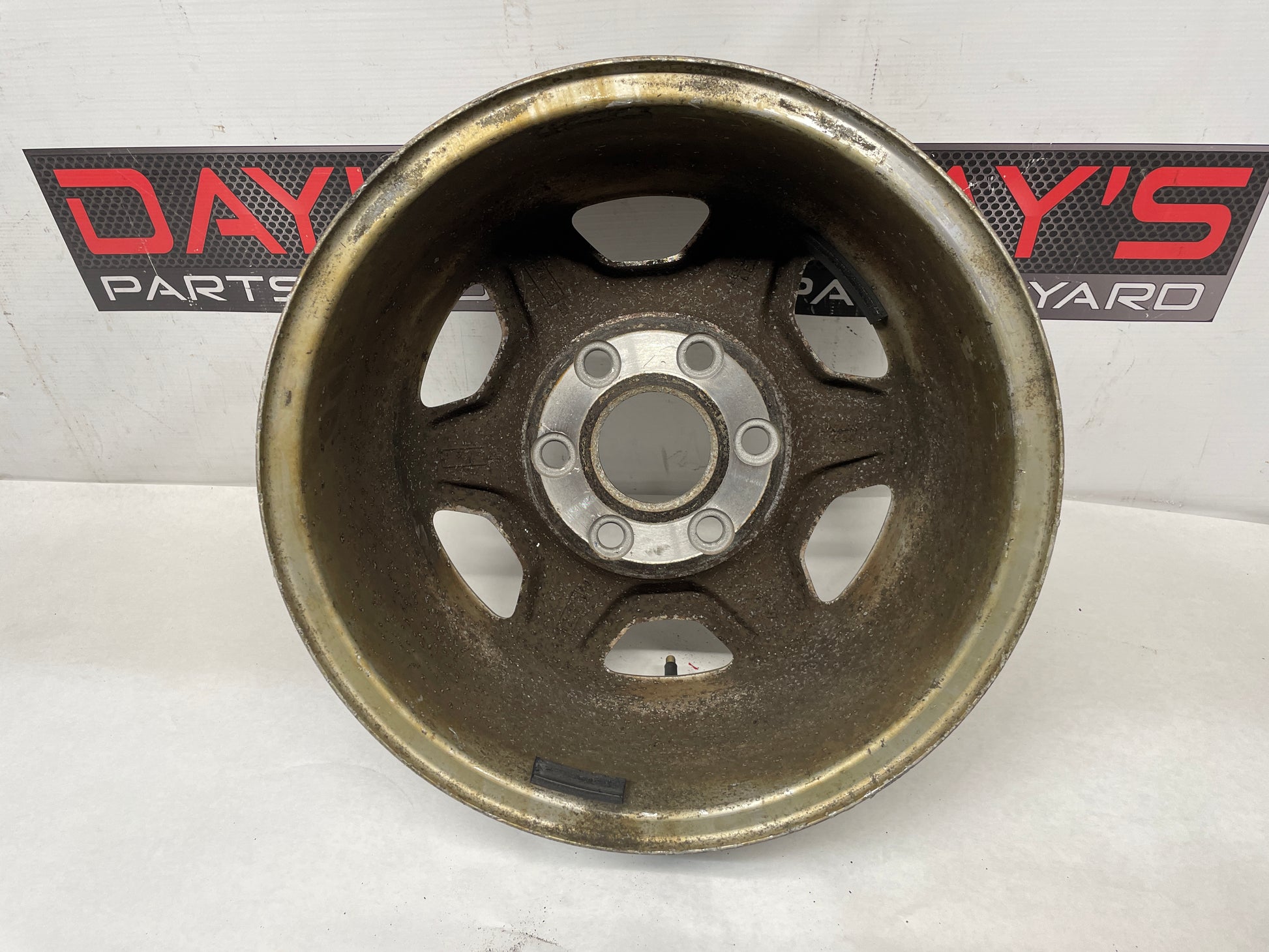 2004 GMC Sierra K1500 Factory OEM 16X7 Wheel - Day's Parts Yard
