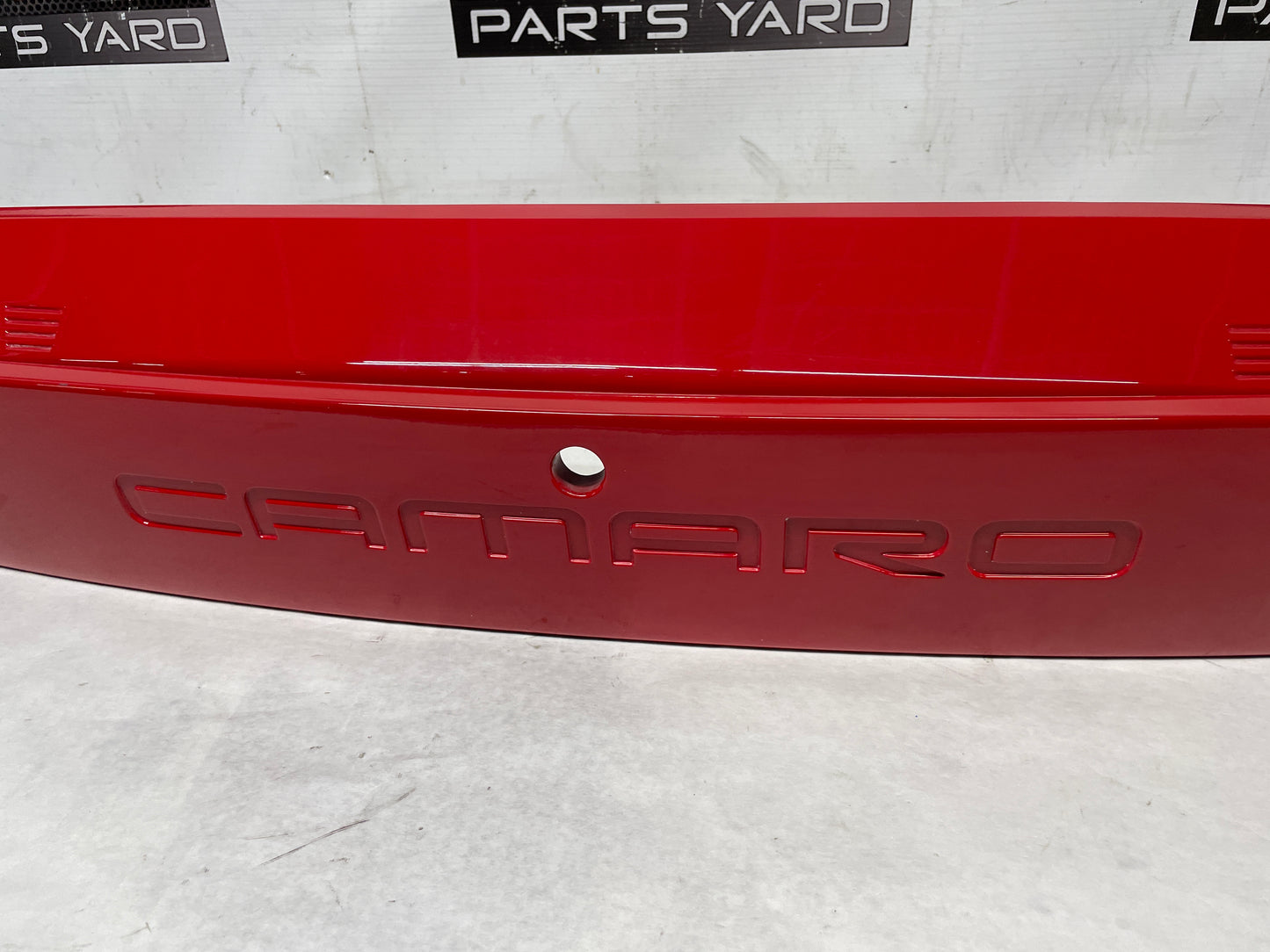 2002 Chevy Camaro Z28 Rear Berger Panel Tailight Tail Light Filler Panel - Day's Parts Yard