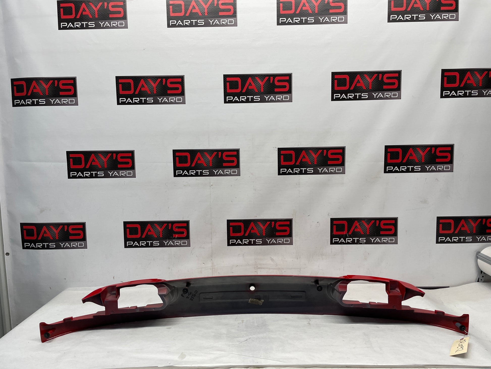 2002 Chevy Camaro Z28 Rear Berger Panel Tailight Tail Light Filler Panel - Day's Parts Yard