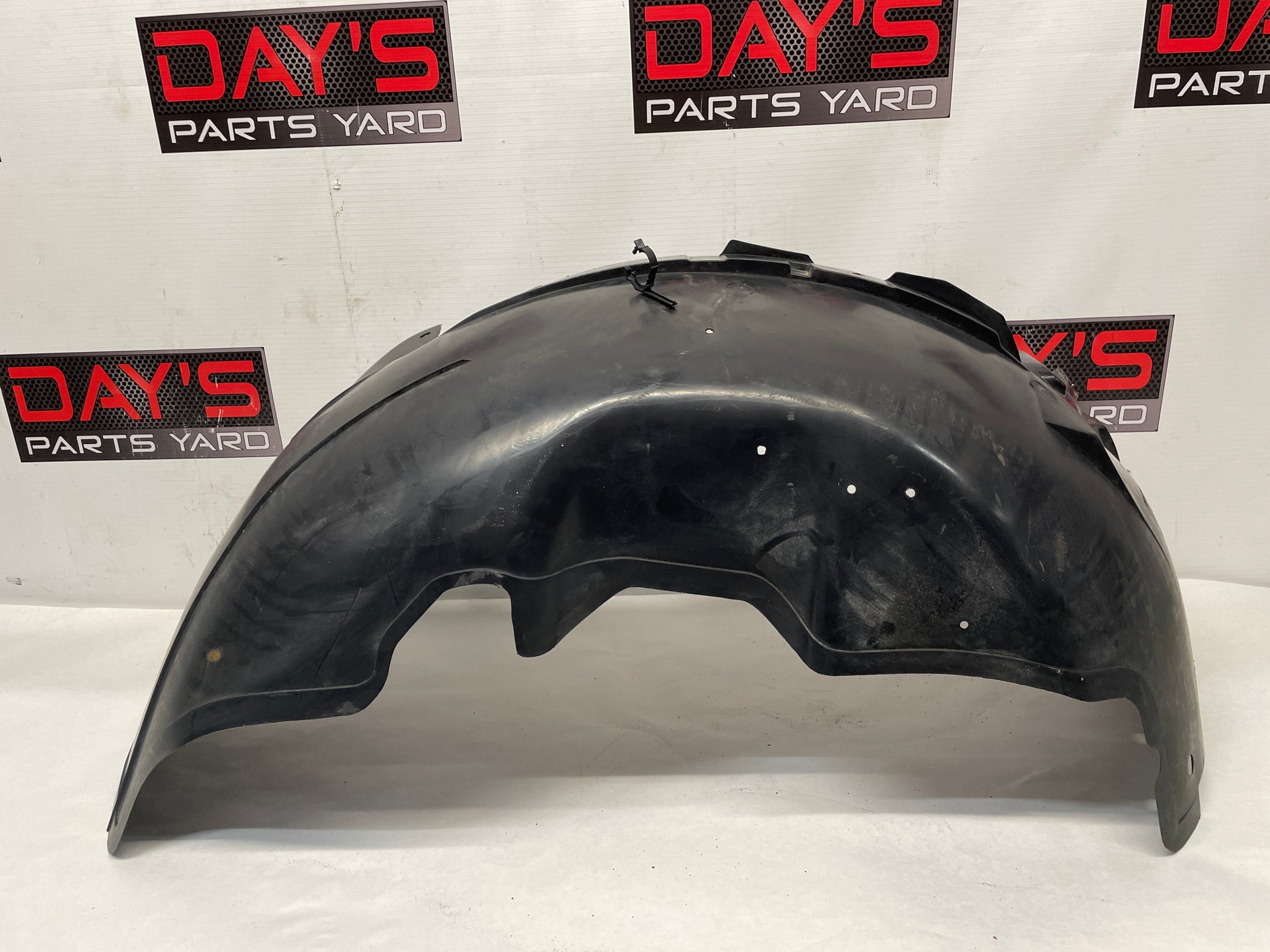 2004 GMC Sierra K1500 LH Driver Front Fender Wheel House Well Liner OEM - Day's Parts Yard
