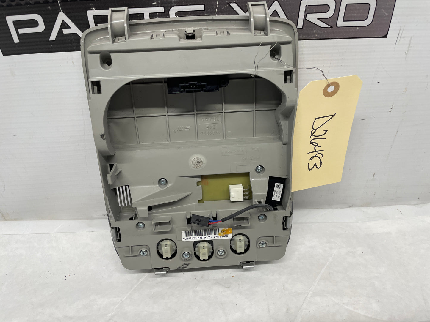 2014 Chevrolet SS Sedan Over Head Console Dome Map Light OEM - Day's Parts Yard