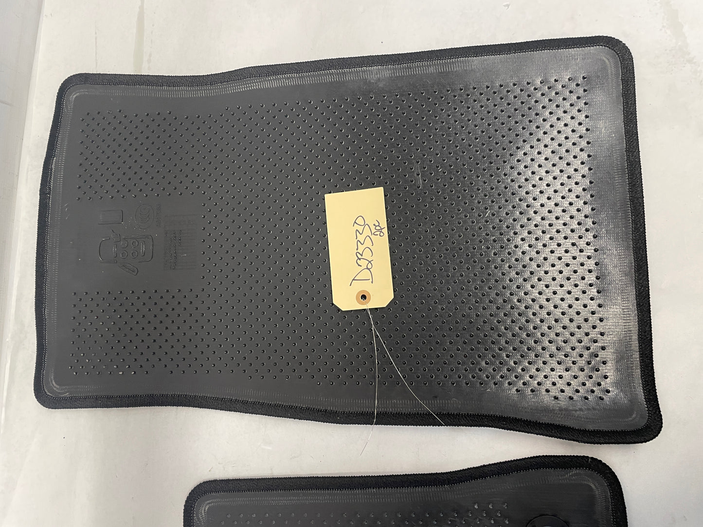 2018 Chevy Camaro SS RH & LH Front Floor Mats OEM - Day's Parts Yard