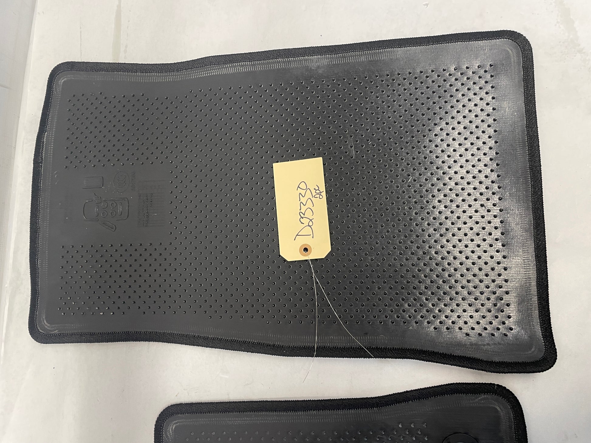2018 Chevy Camaro SS RH & LH Front Floor Mats OEM - Day's Parts Yard