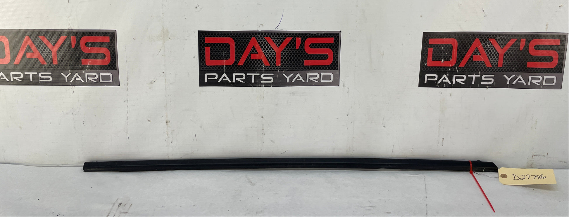 2009 Pontiac G8 GT RH Passenger Rear  Black Door Window Belt Molding Weather Strip Trim OEM - Day's Parts Yard